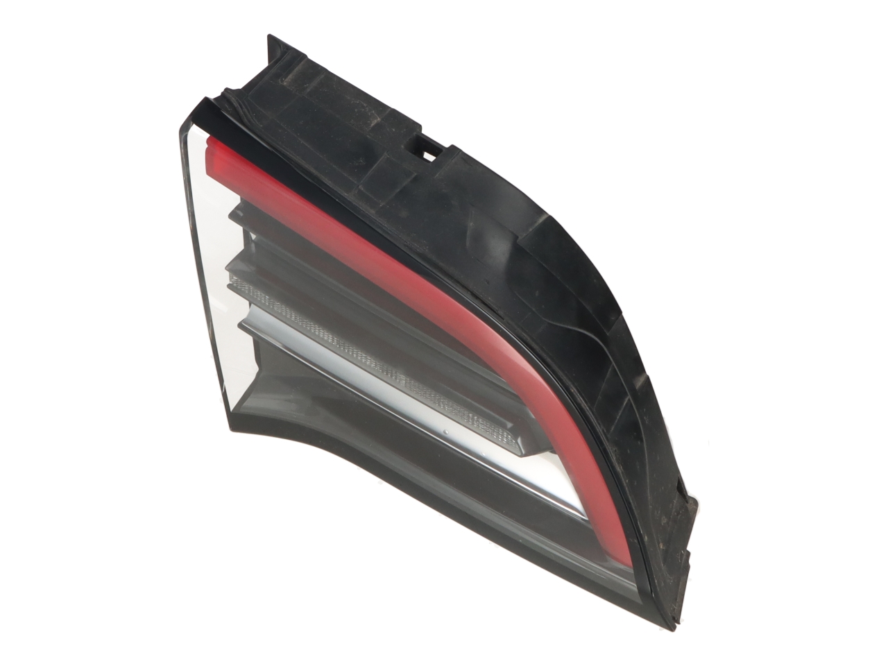 Tail-lamp inside left TESLA Model Y (5YJY) EV Allrad  378 kW  514 PS (09.2021-> )