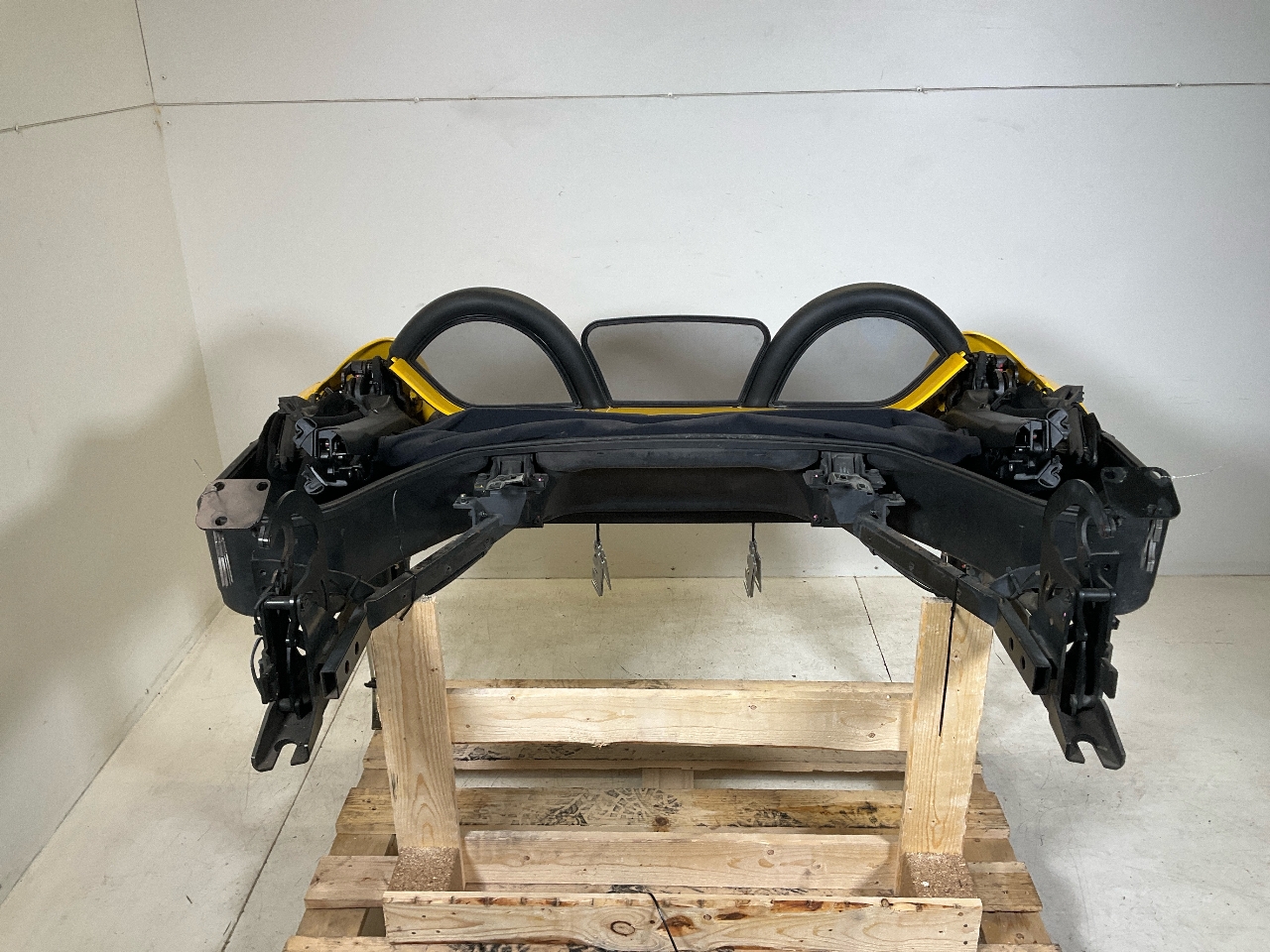 Dach Cabrio FERRARI 360 Spider (F131) 3.6 Modena  294 kW  400 PS (02.2000-08.2005) Dach Cabrio FERRARI 360 Spider (F131) 3.6 Modena  294 kW  400 PS (02.2000-08.2005)