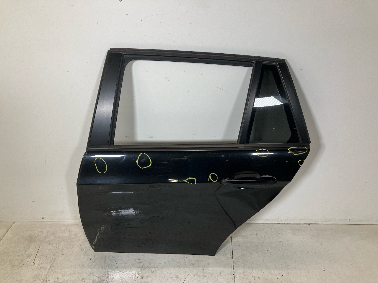 drzwi lewy tył BMW 3er Touring (E91) 318d  105 kW  143 PS (09.2007-06.2012)