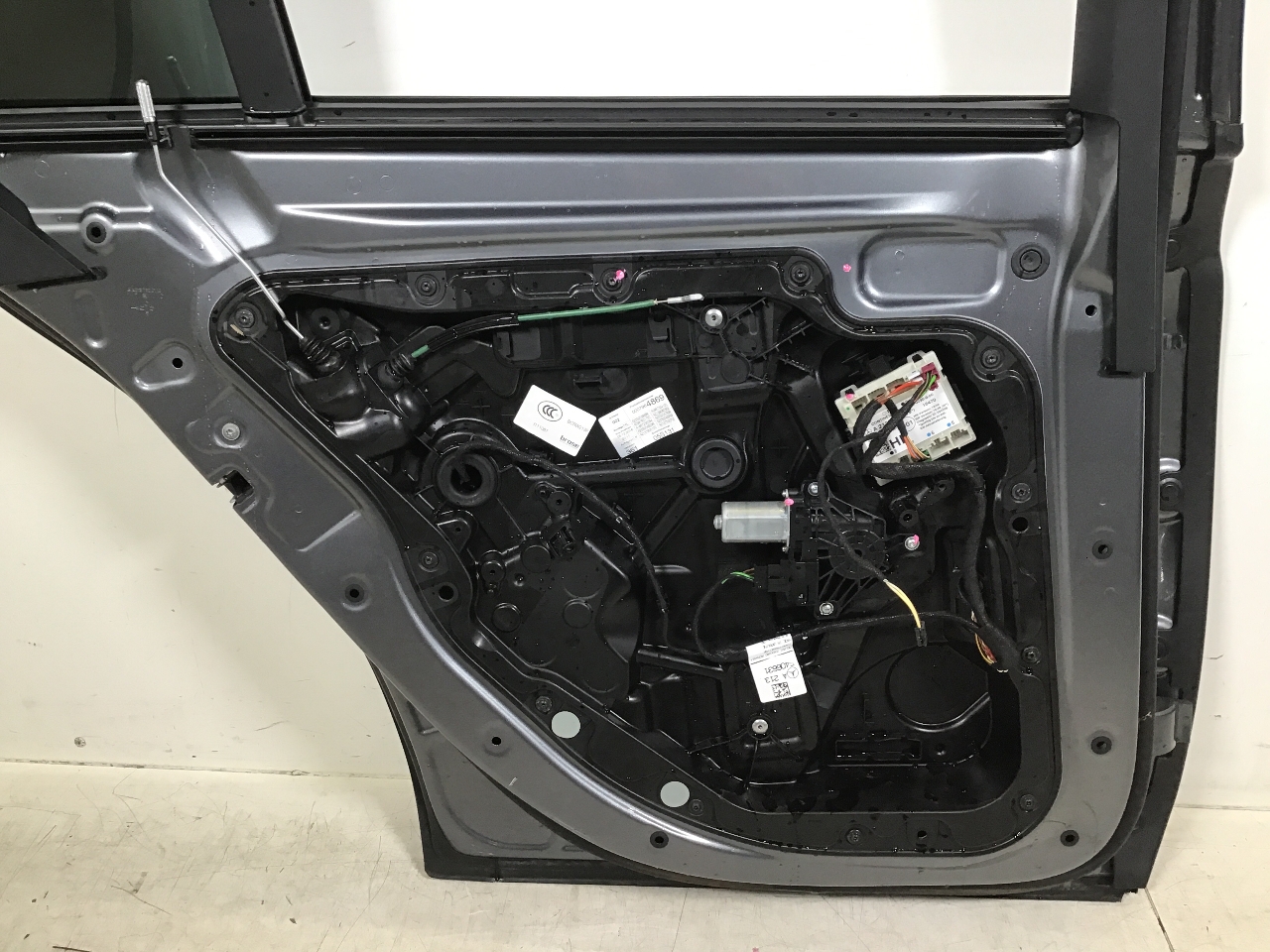 ușă stânga spate MERCEDES-BENZ E-Klasse (W213) E 220 d 4matic  147 kW  200 PS (02.2022-10.2023)