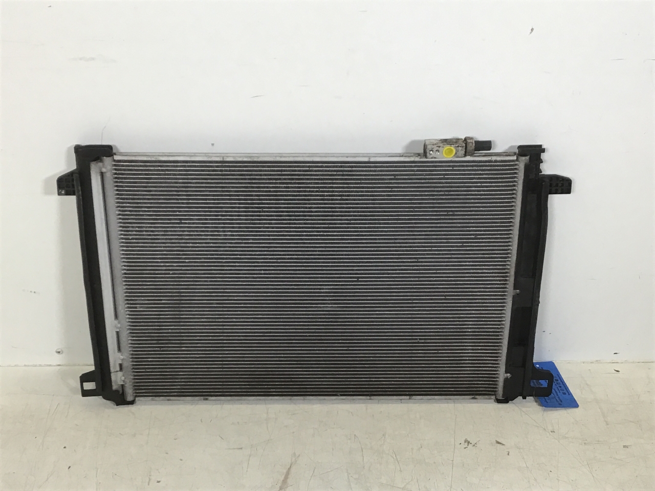 Condenseur de climatisation MERCEDES-BENZ E-Klasse Kombi (S212) E 200 CDI  100 kW  136 PS (11.2009-> ) Condenseur de climatisation MERCEDES-BENZ E-Klasse Kombi (S212) E 200 CDI  100 kW  136 PS (11.2009-> )