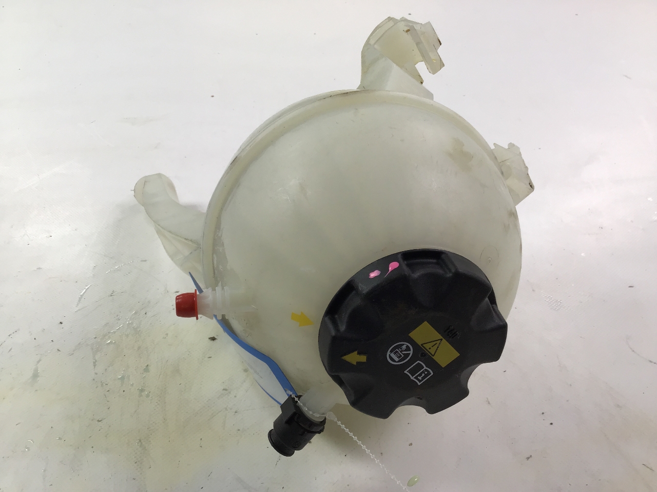 Ausgleichsbehälter BMW X5 (G05, F95) xDrive 40i  250 kW  340 PS (08.2018-> ) Ausgleichsbehälter BMW X5 (G05, F95) xDrive 40i  250 kW  340 PS (08.2018-> )