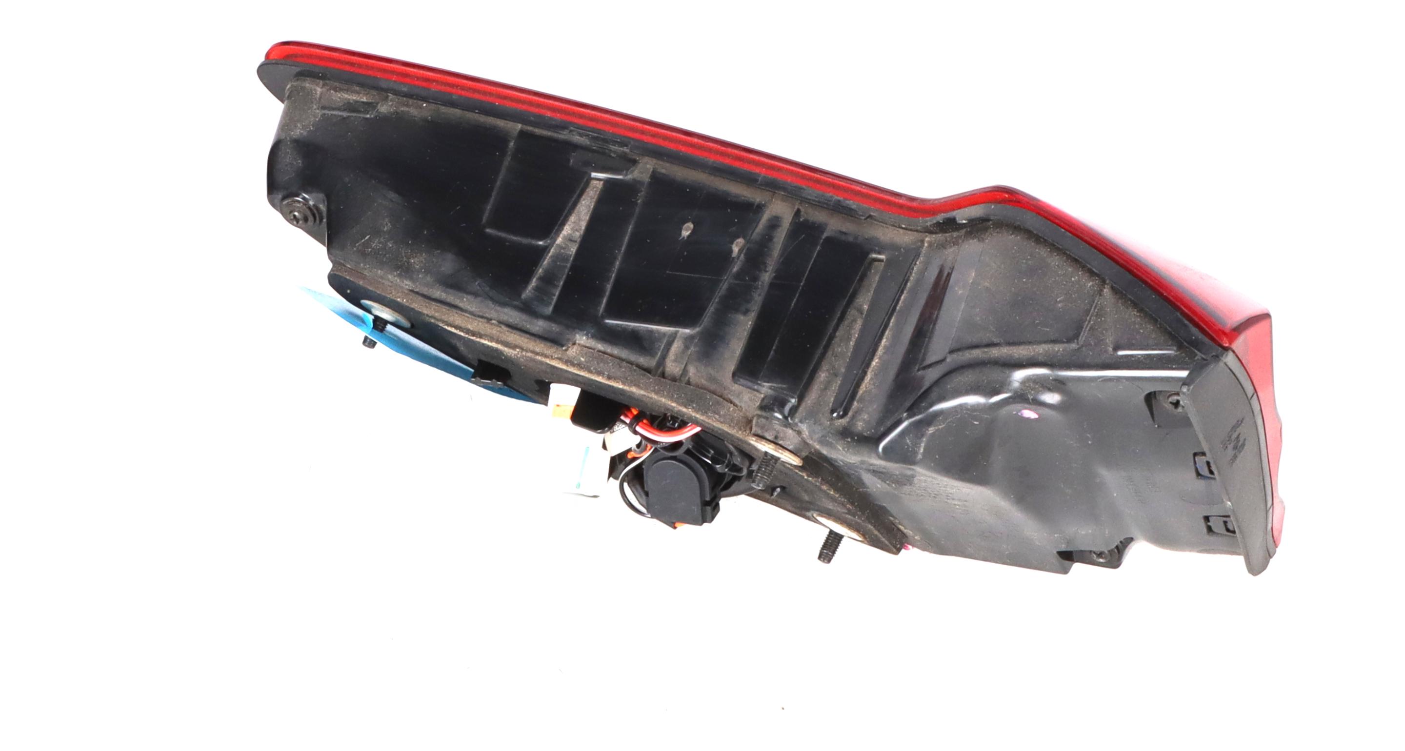 Lampă spate interior stânga KIA Ceed 3 (CD) 1.5 T-GDi  118 kW  160 PS (01.2021-> )
