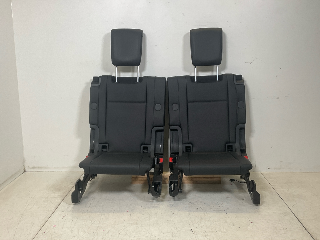 3. Sitzreihe VW Touran II (5T) 2.0 TDI  81 kW  110 PS (11.2015-> ) 3. Sitzreihe VW Touran II (5T) 2.0 TDI  81 kW  110 PS (11.2015-> )