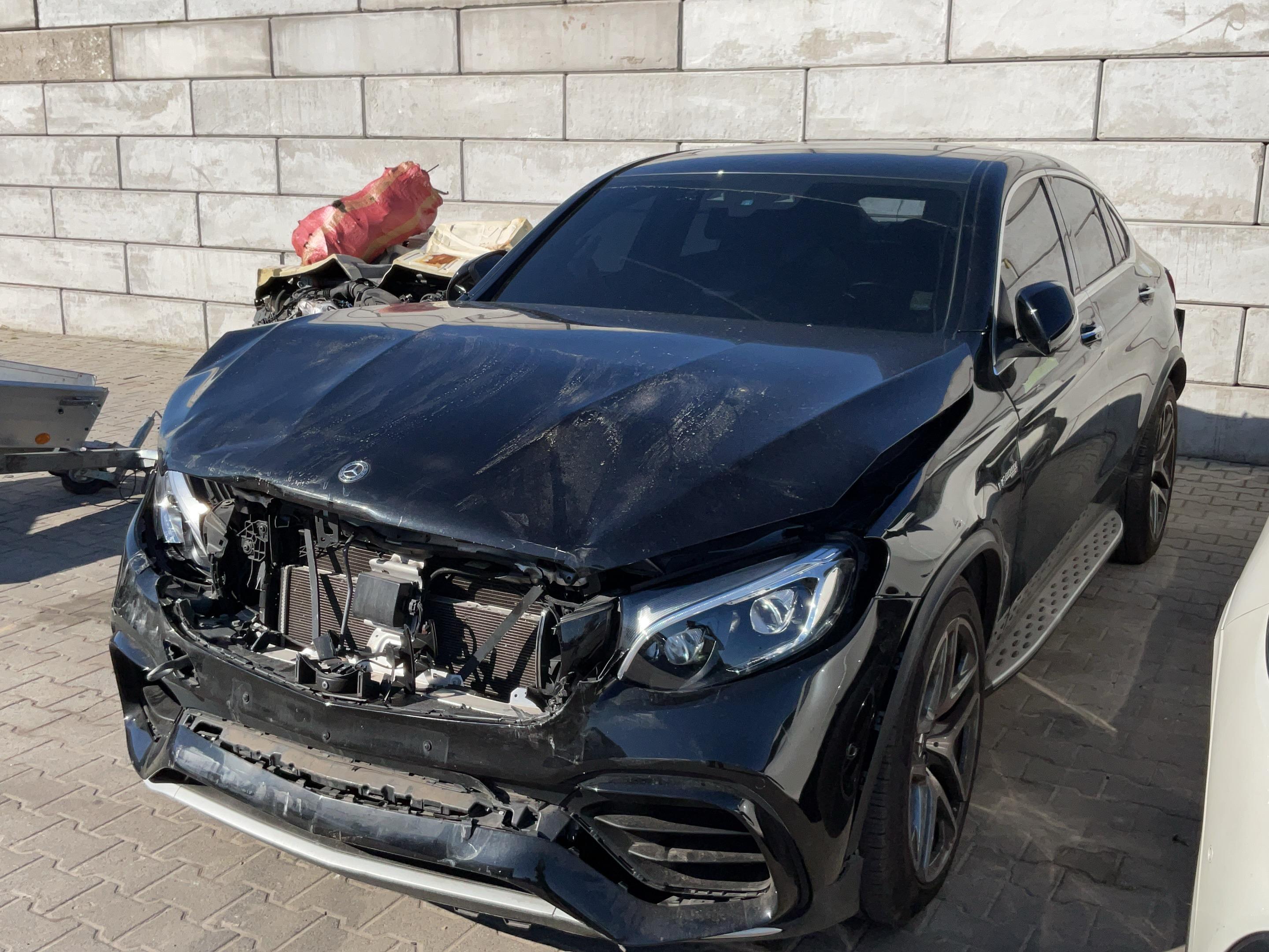 MERCEDES-BENZ