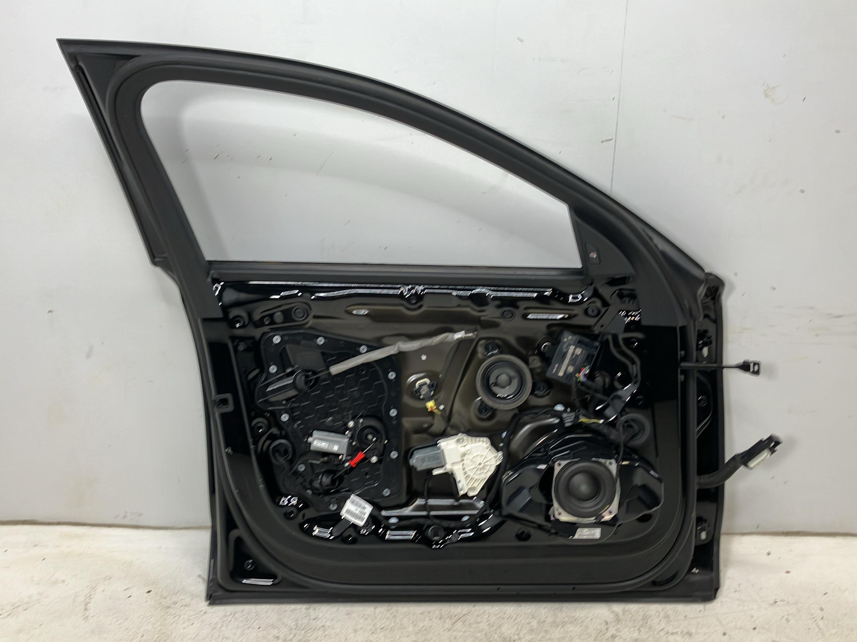 Door left front AUDI A8 (4H) 3.0 TDI quattro  190 kW  258 PS (10.2013-01.2018)