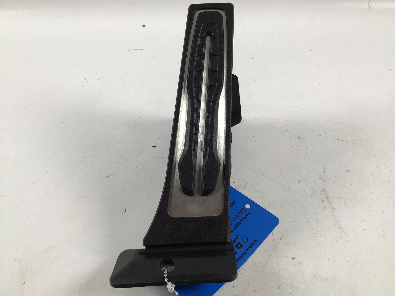 Pédale d'accélérateur TOYOTA Supra (DB) 3.0 GR  250 kW  340 PS (03.2019-> ) Pédale d'accélérateur TOYOTA Supra (DB) 3.0 GR  250 kW  340 PS (03.2019-> )