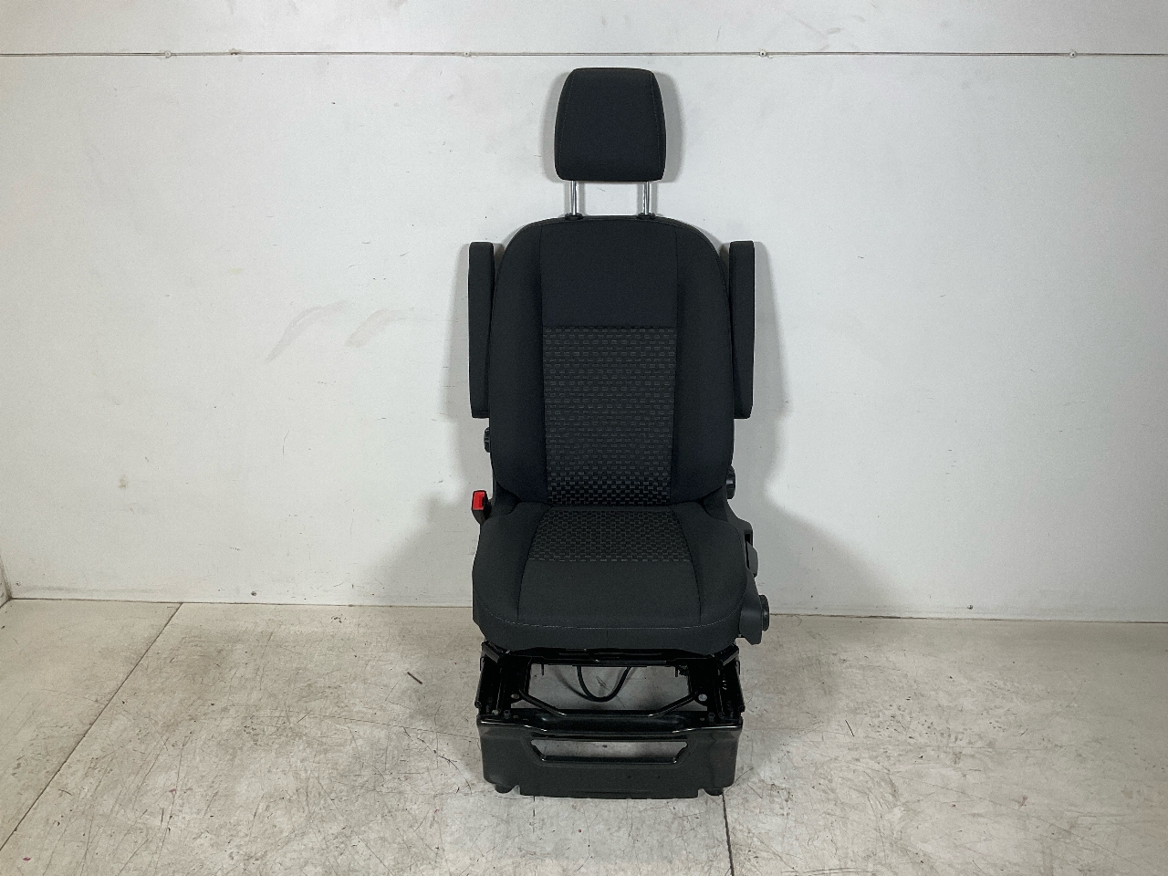 Seat left front FORD Transit V363 Pritsche/Fahrgestell (FED, FFD) 2.0 TDCi  125 kW  170 PS (03.2016-> )