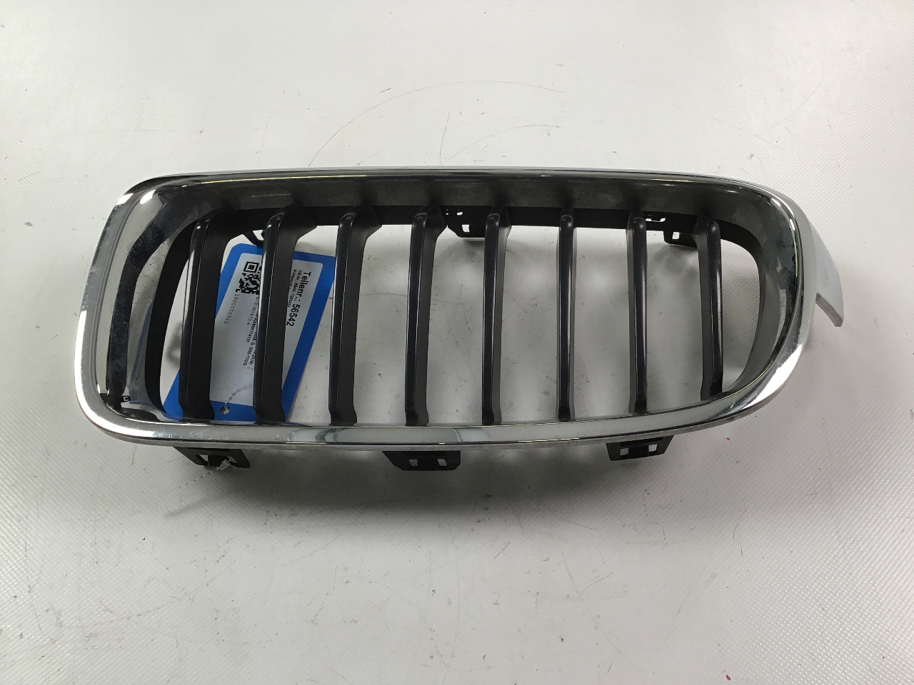 Grille de calandre gauche BMW 3er (F30, F80) M3 CS  338 kW  460 PS (01.2018-10.2018) Grille de calandre gauche BMW 3er (F30, F80) M3 CS  338 kW  460 PS (01.2018-10.2018)