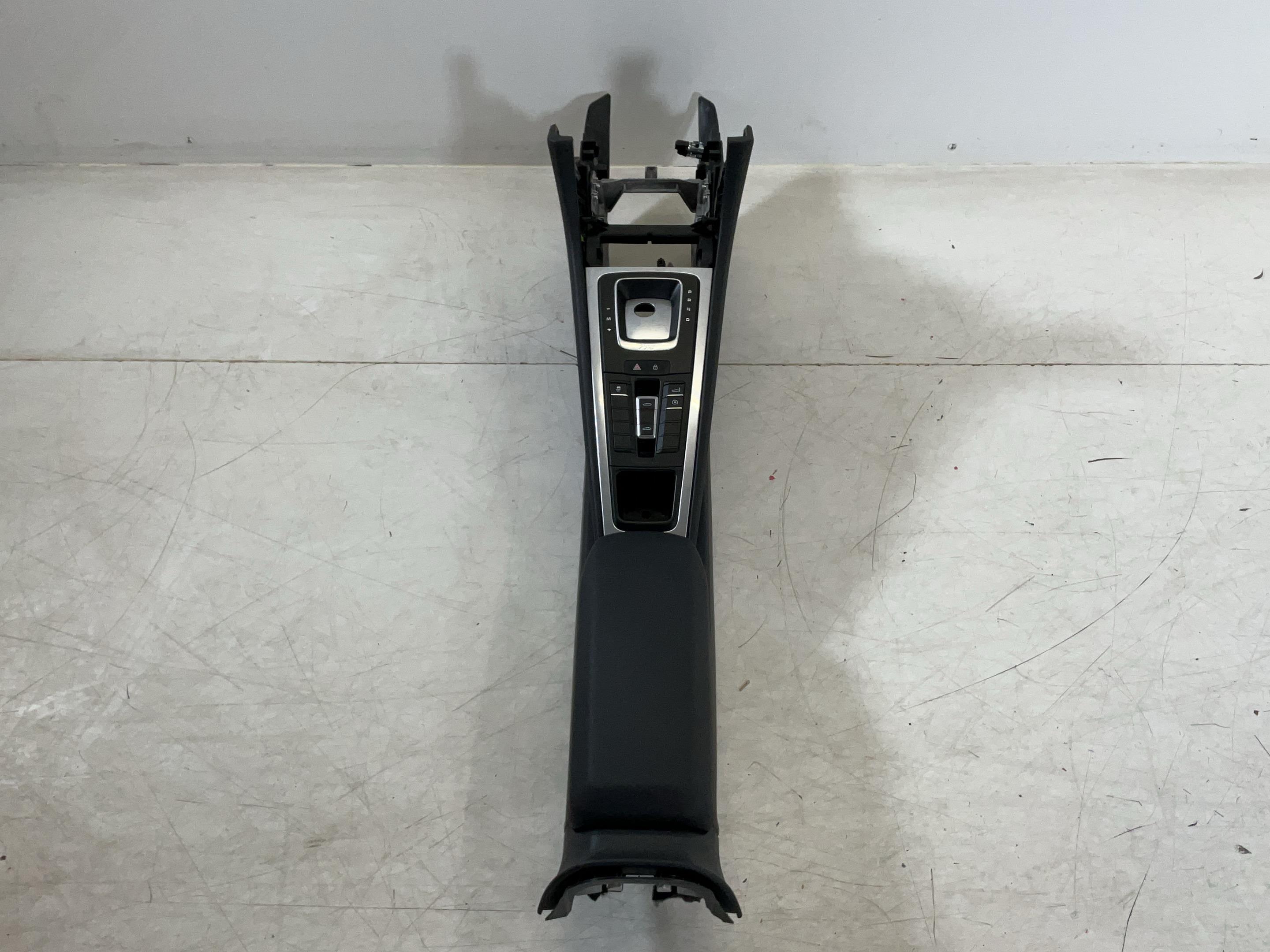 Accesorii interioare PORSCHE 718 Boxster (982) 2.0  220 kW  300 PS (04.2016-> )