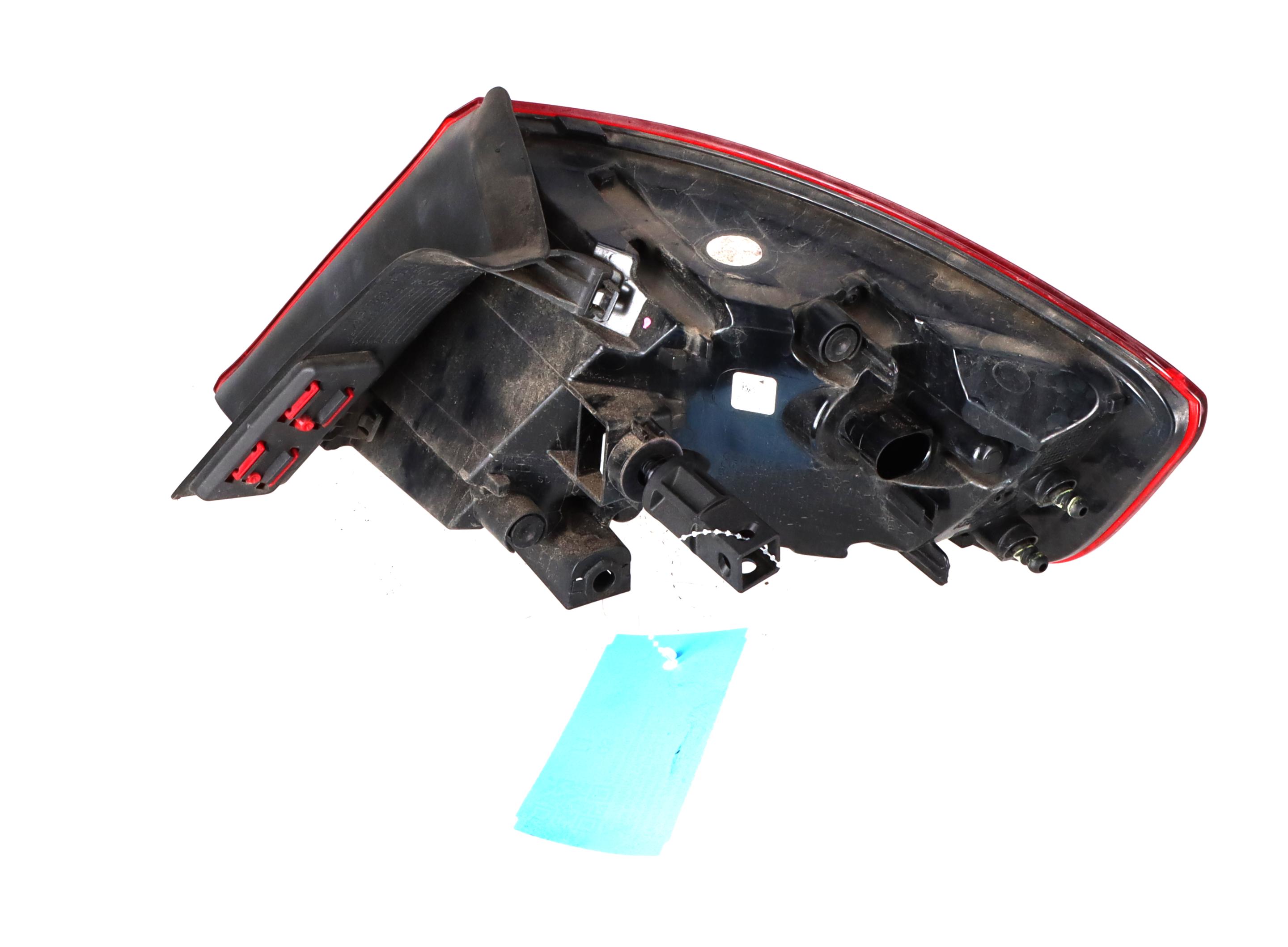 Lampă spate exterior stânga AUDI A3 Sportback (8V) 1.2 TFSI  81 kW  110 PS (05.2014-> )