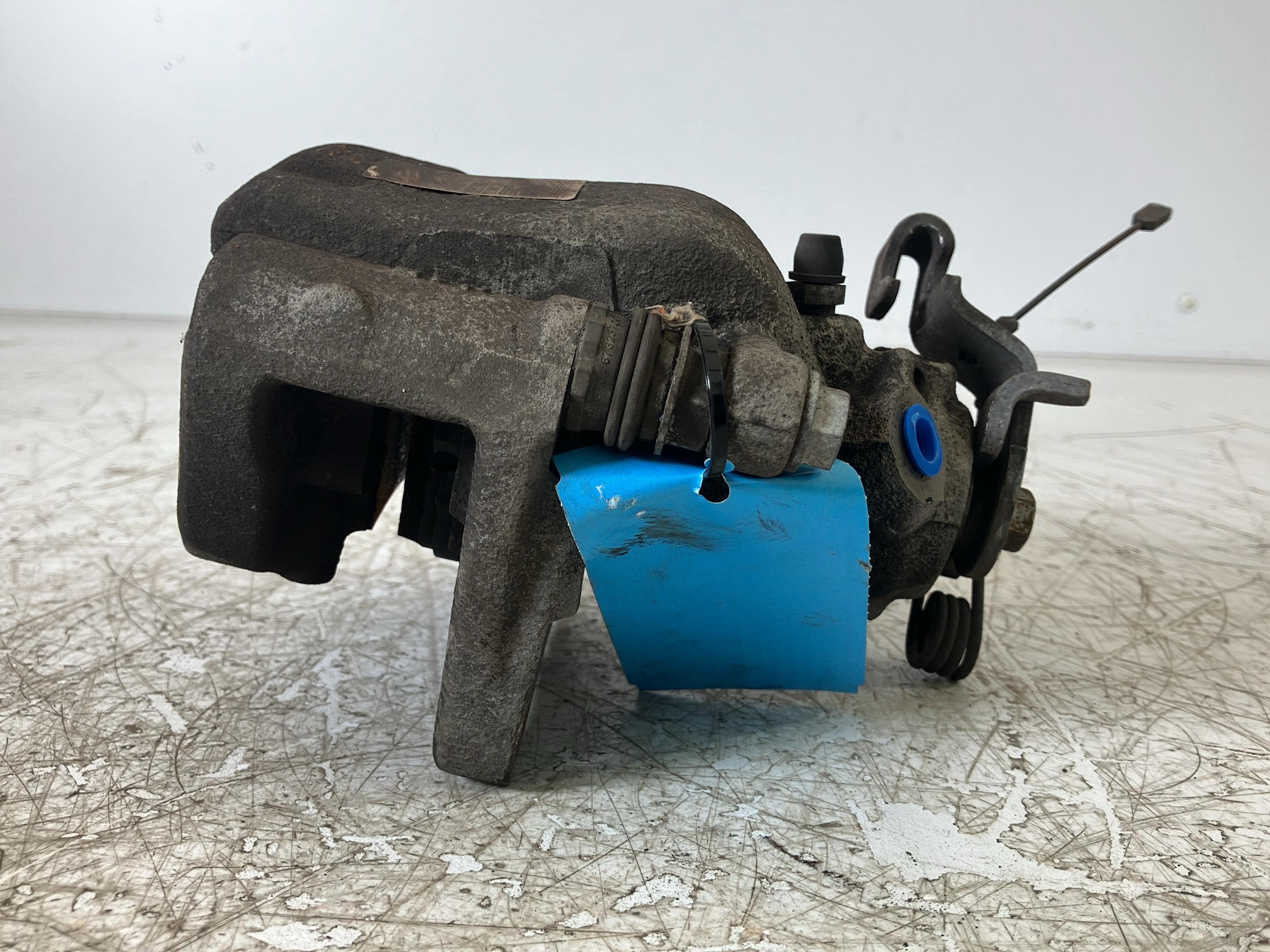 Brake caliper right rear OPEL Vivaro C Kasten (K0) VIVARO-E HYDROGEN  100 kW  136 PS (08.2022-> )