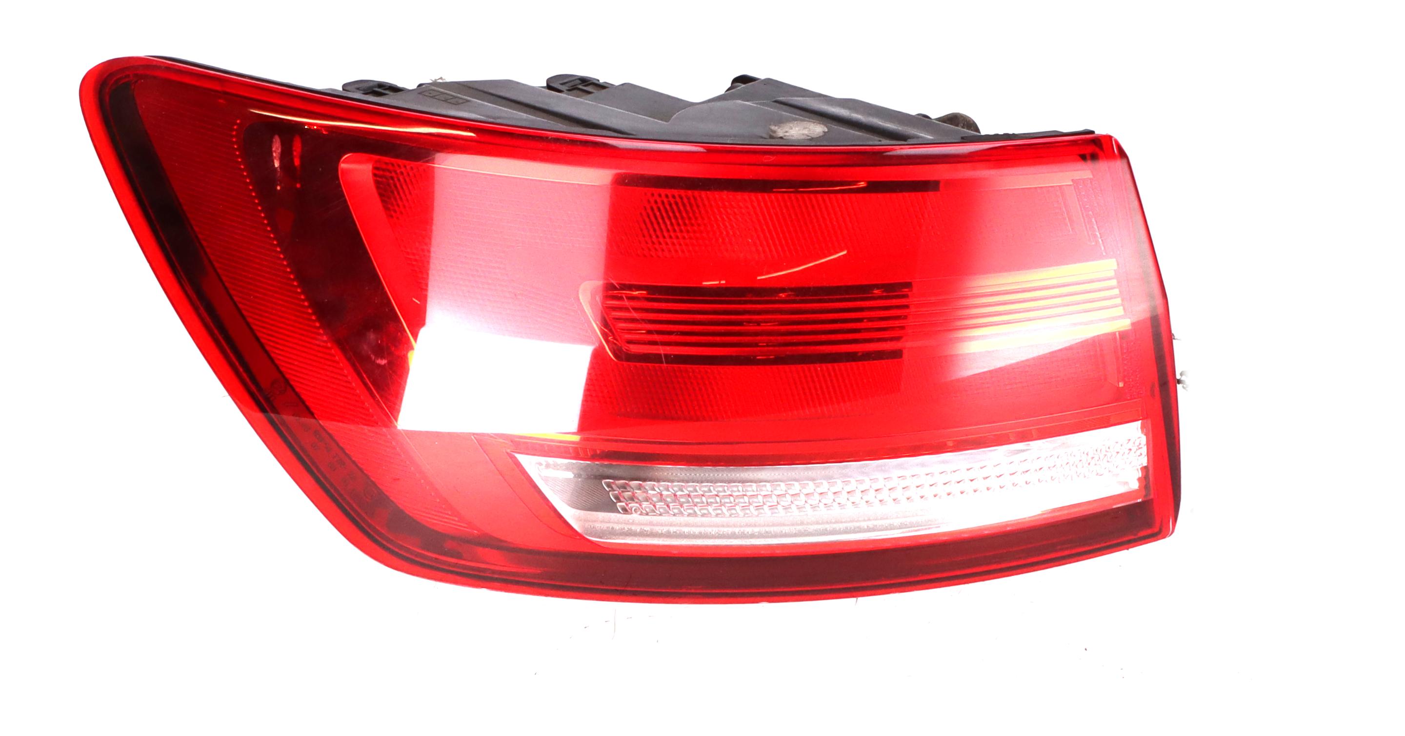 Tylne światło lewa zewnętrzna AUDI A4 (8W, B9) 1.4 TFSI  110 kW  150 PS (08.2015-> )