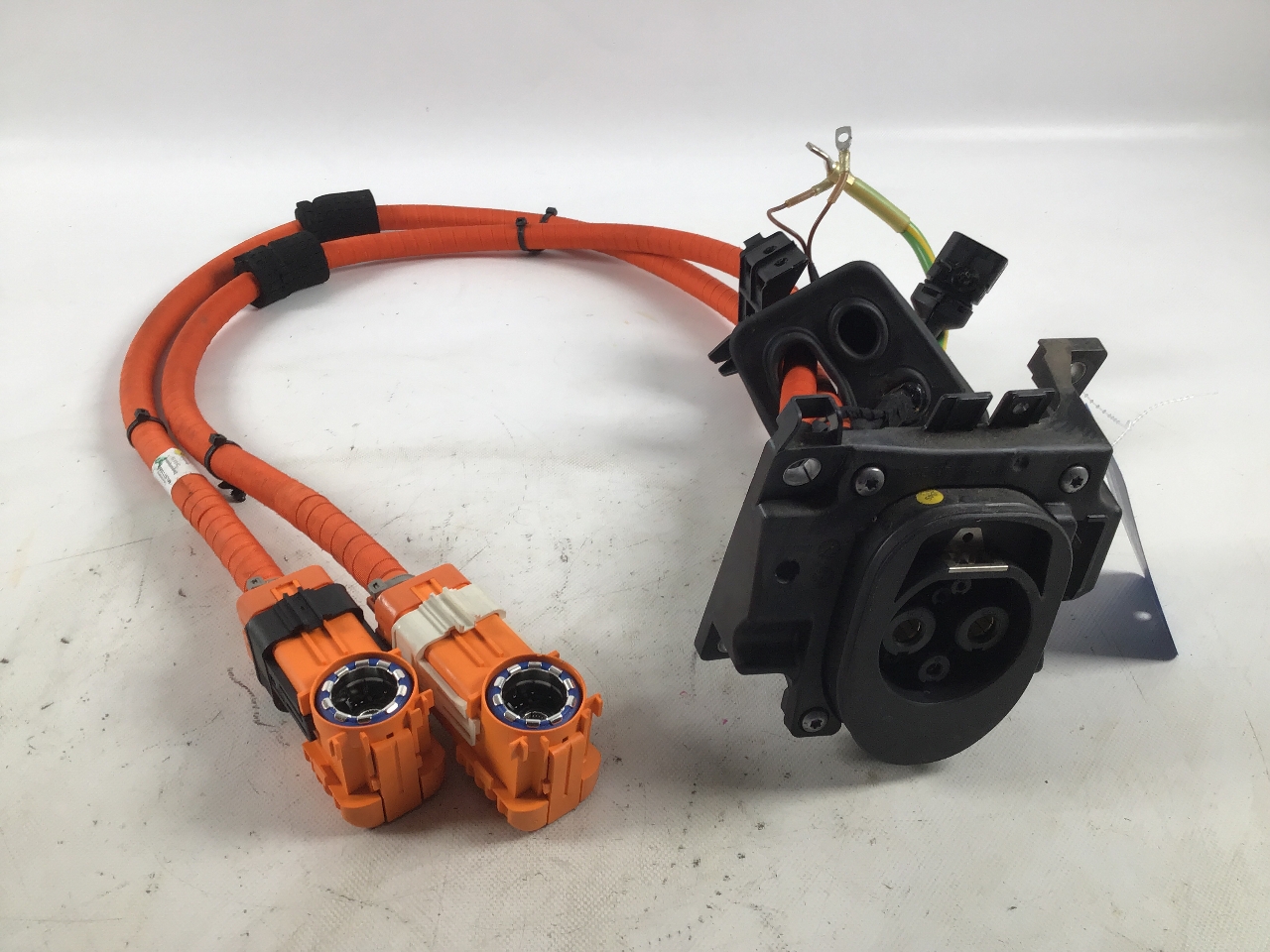 HV Charging cable AUDI e-tron (GEN) Electric quattro  300 kW  408 PS (09.2018-> ) HV Charging cable AUDI e-tron (GEN) Electric quattro  300 kW  408 PS (09.2018-> )