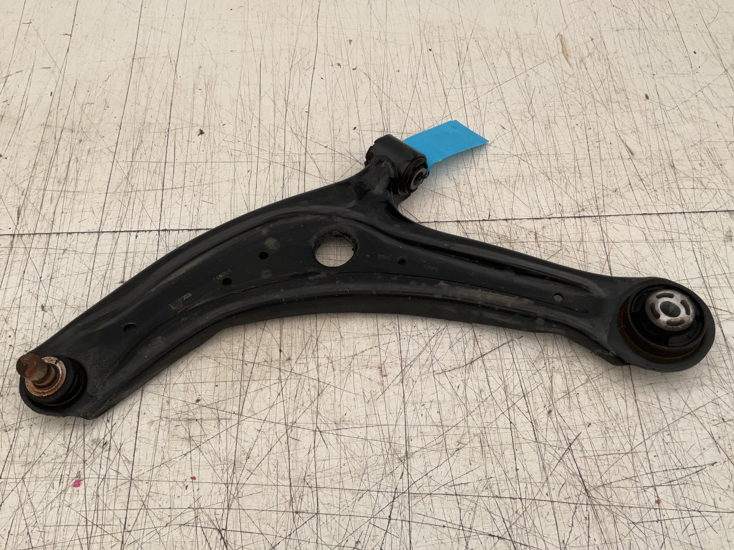 Bras de suspension avant gauche FORD Fiesta VII (HJ, HF) 1.1  52 kW  70 PS (05.2017-> )