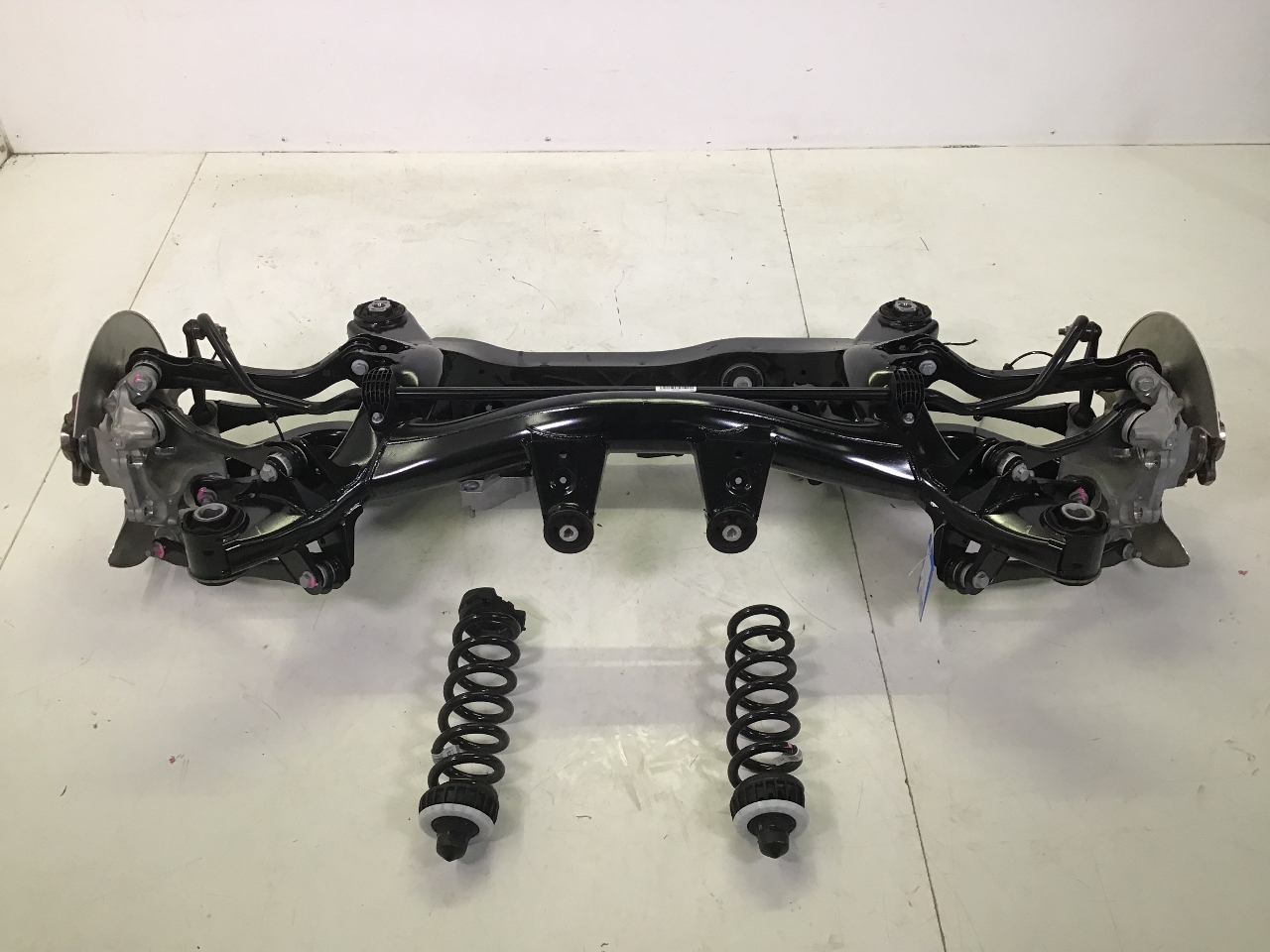 Hinterachse komplett TOYOTA Supra (DB) 3.0 GR  250 kW  340 PS (03.2019-> )