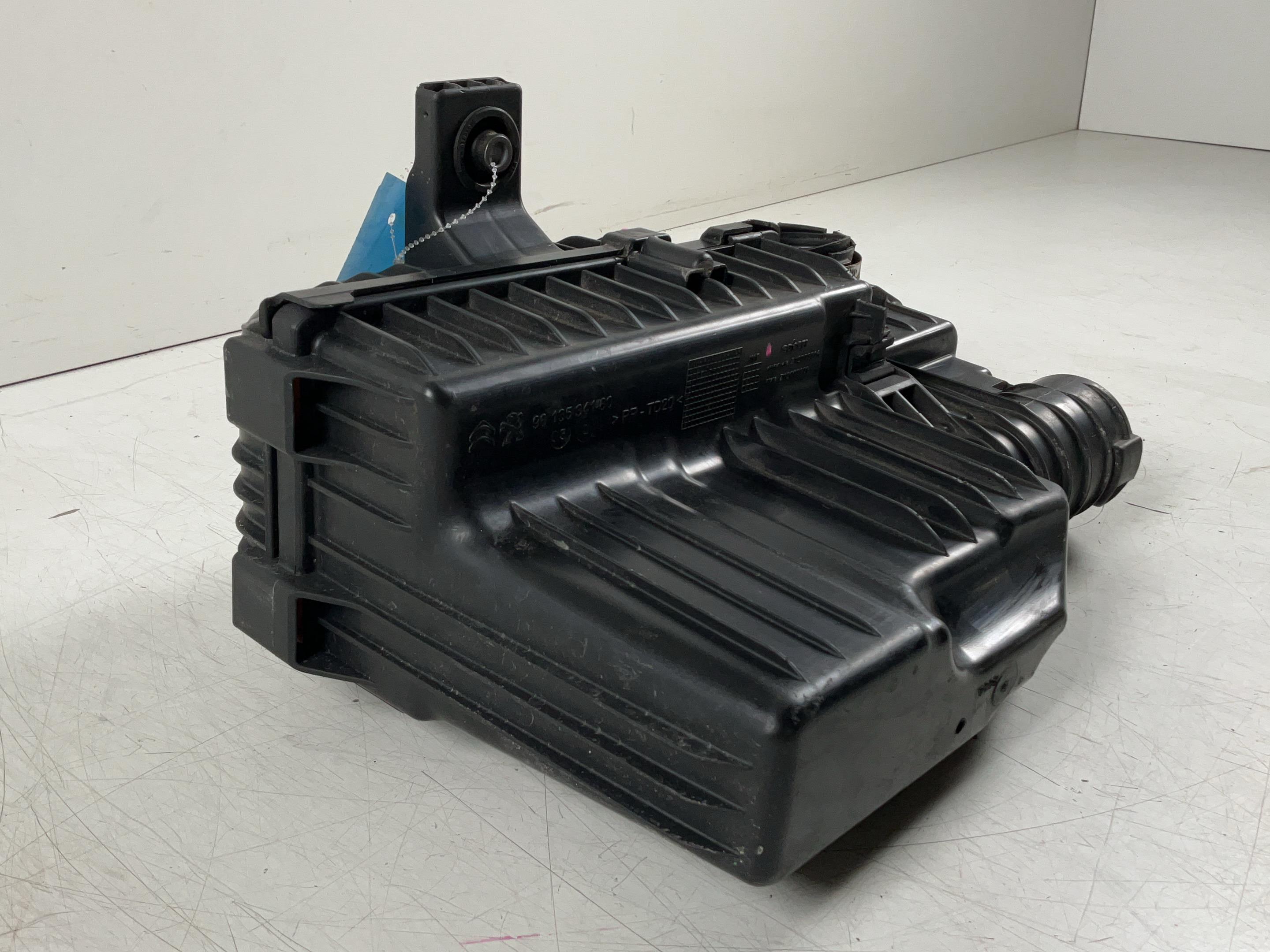 Boîtier de filtre à air PEUGEOT 2008 I 1.2 VTi  60 kW  82 PS (03.2013-> )