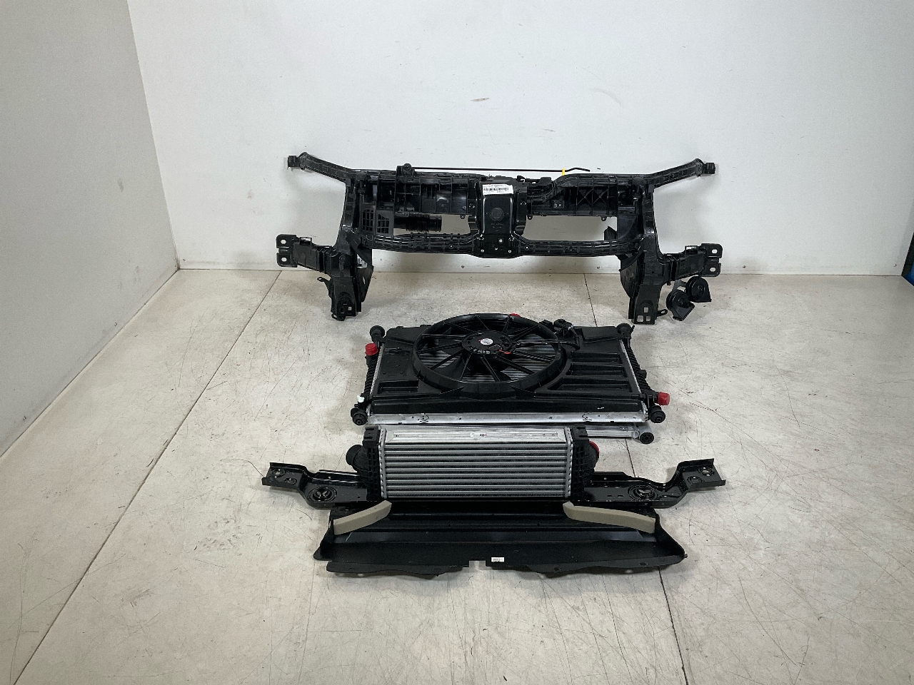 Kühlerpaket mit Schlossträger FORD Transit V363 Pritsche/Fahrgestell (FED, FFD) 2.0 TDCi  125 kW  170 PS (03.2016-> )