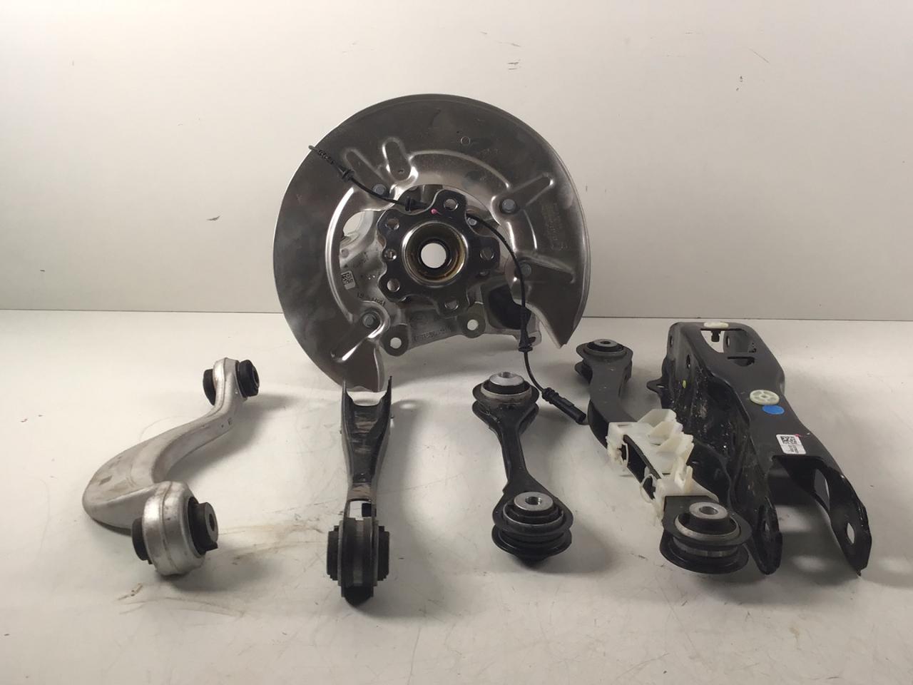 Achse links hinten BMW X6 (G06, F96) xDrive 40d Mild-Hybrid  250 kW  340 PS (05.2020-> )