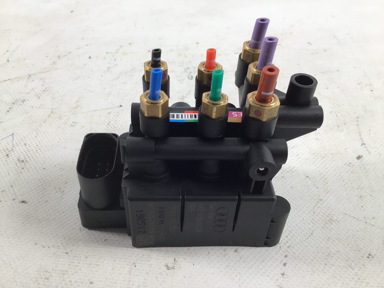 Inna część AUDI e-tron Sportback (GEA) S quattro  226 kW  307 PS (09.2020-> )