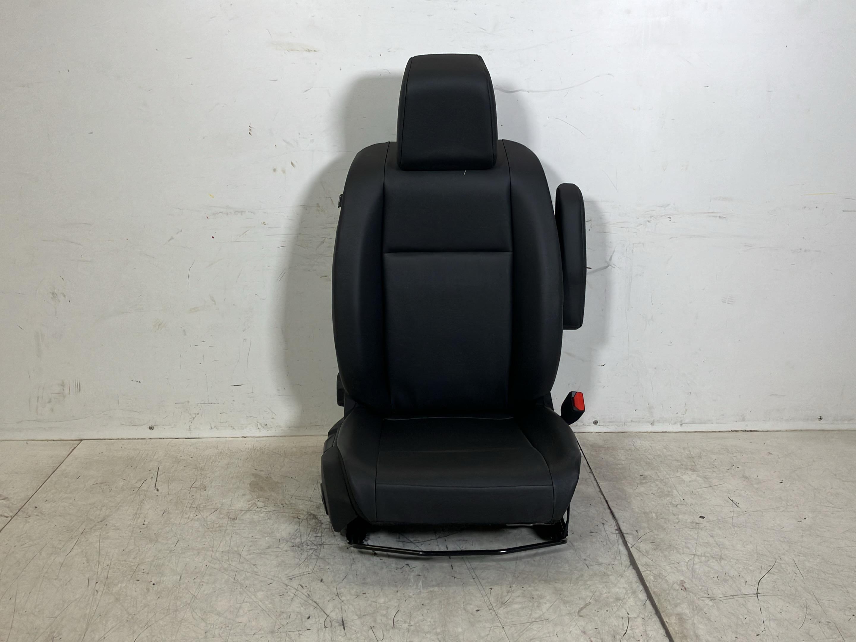 Seat right front PEUGEOT Expert III Kasten (V) E-Expert Hydrogen  100 kW  136 PS (10.2024-> )
