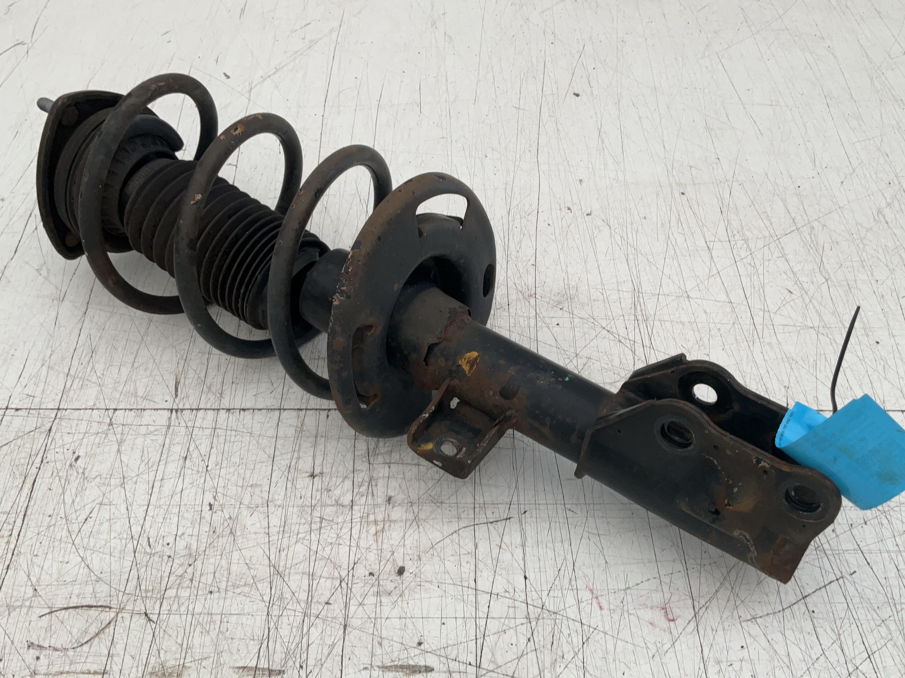 Jambe de suspension avant droit MAZDA 3 (BM, BN) 2.2 D  110 kW  150 PS (09.2013-05.2019)