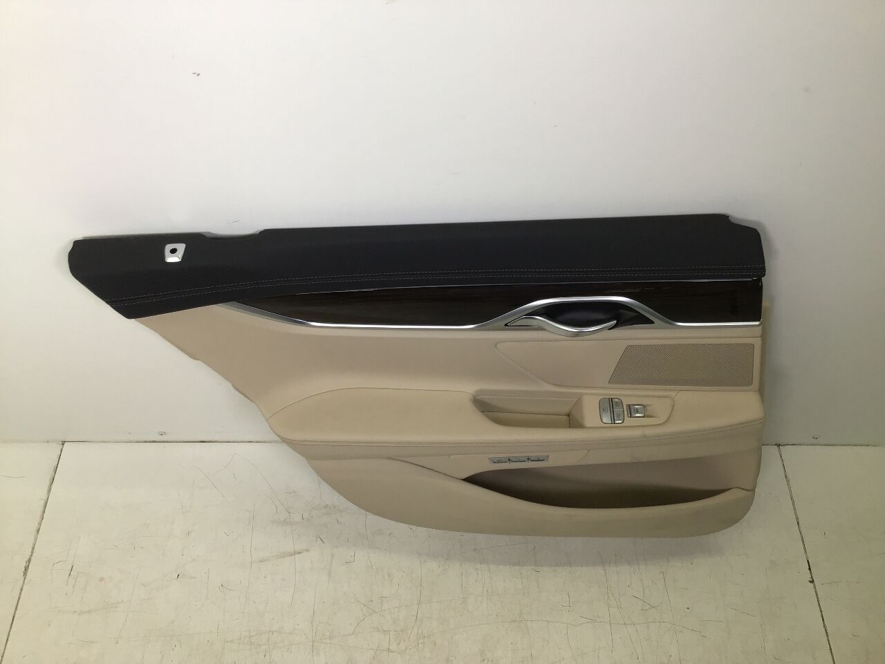 Door panelling left rear BMW 7er (G11, G12) 730d  195 kW  265 PS (09.2015-> )