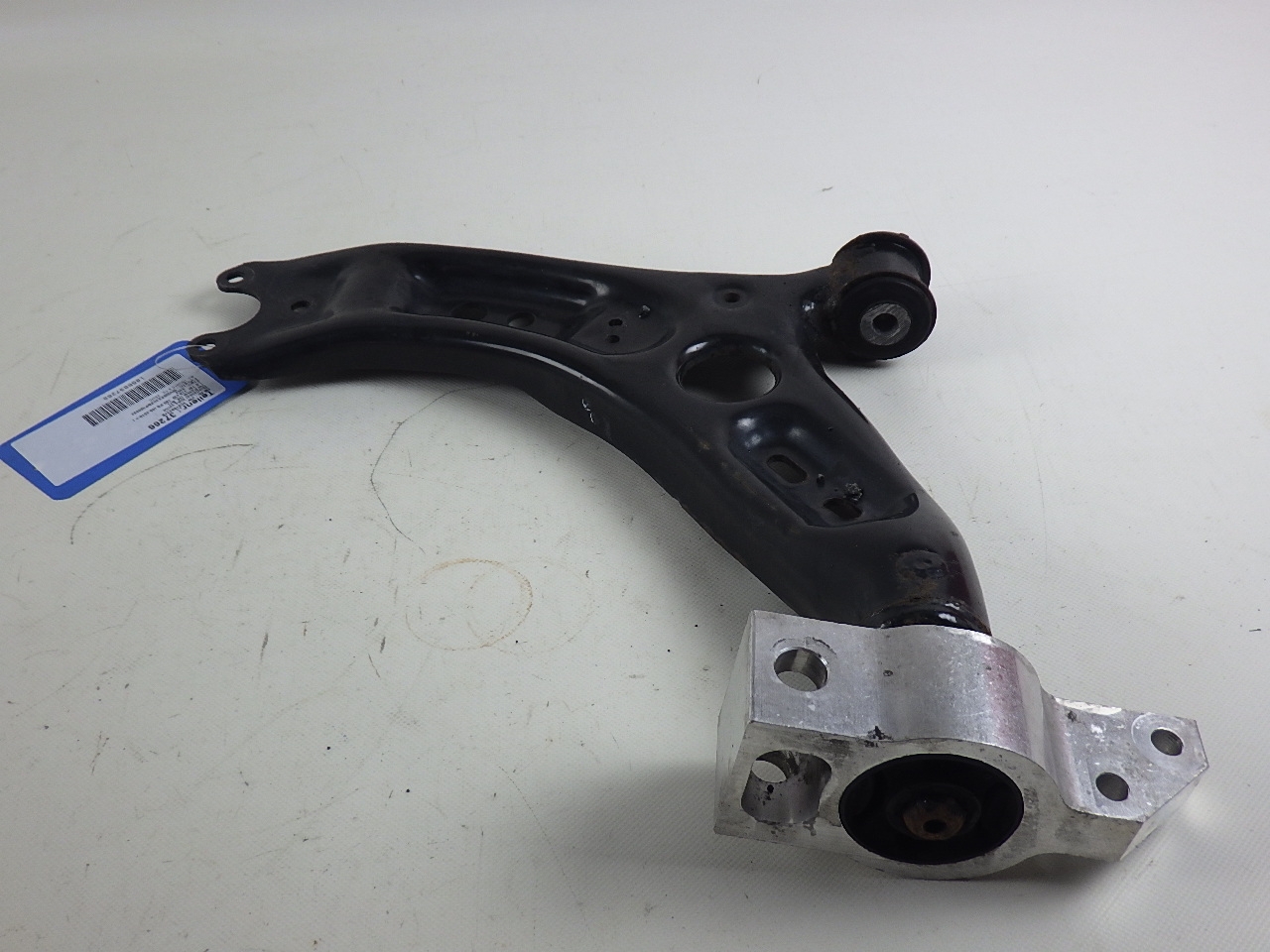 Querlenker links vorne VW Passat B6 CC (357) 2.0 TSI  147 kW  200 PS (06.2008-01.2012)