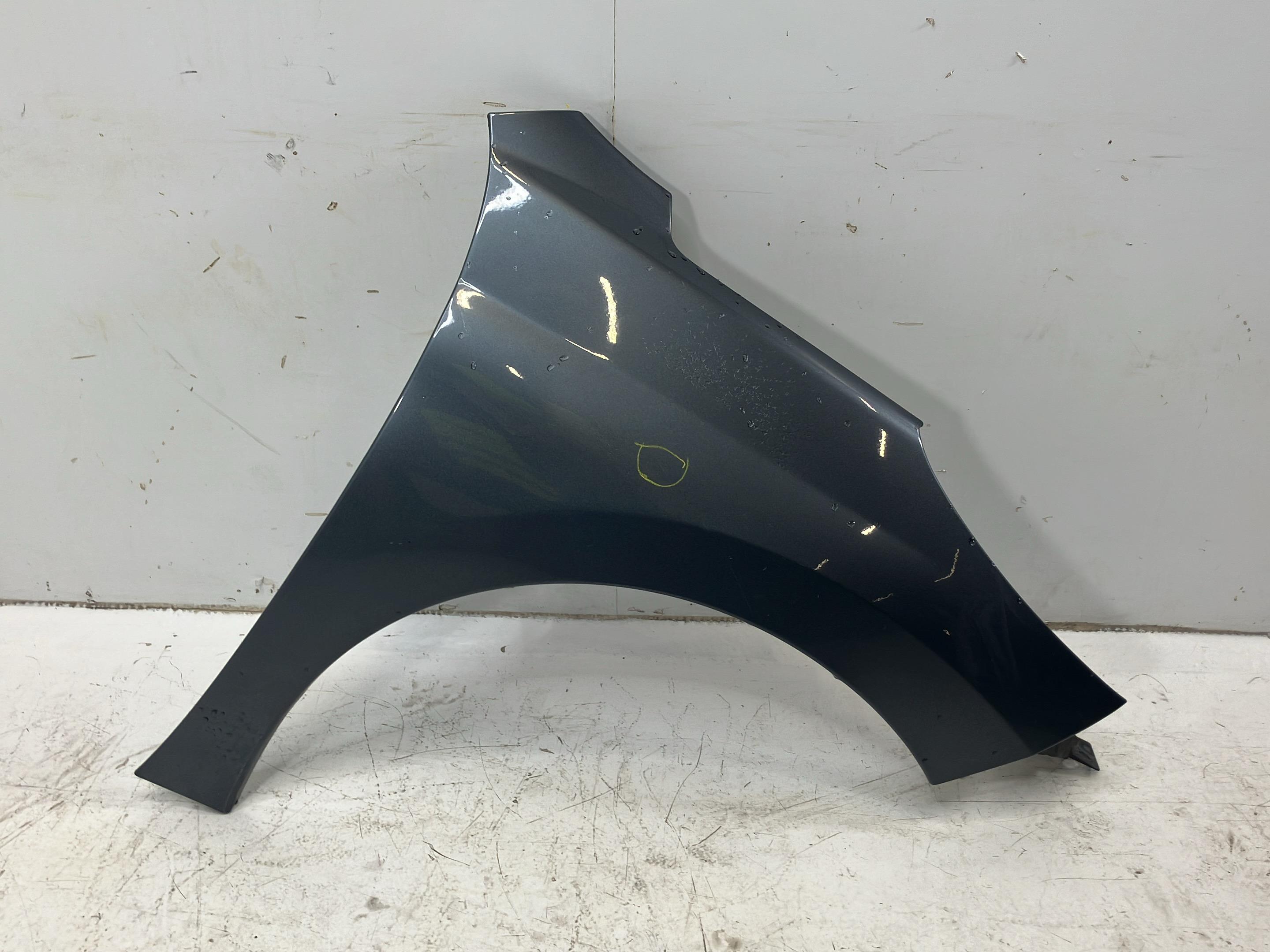 Aile avant droit PEUGEOT 207 1.4 16V 95 VTI  70 kW  95 PS (06.2007-10.2013)