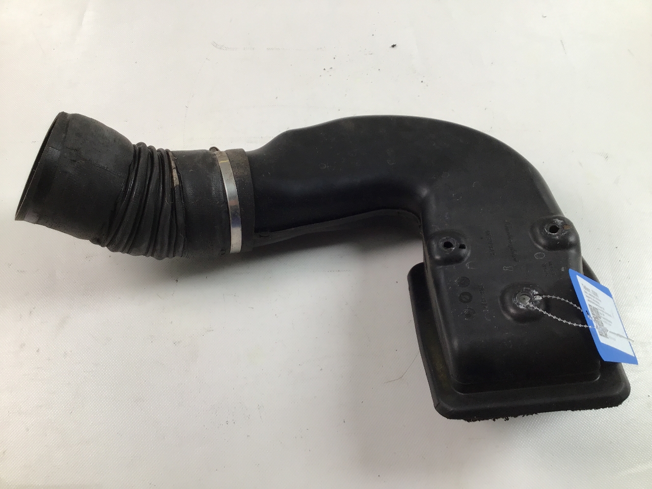 Tube d'aspiration pour alimentation en air LAMBORGHINI Gallardo Spyder 5.0 4x4  382 kW  520 PS (08.2005-> ) Tube d'aspiration pour alimentation en air LAMBORGHINI Gallardo Spyder 5.0 4x4  382 kW  520 PS (08.2005-> )