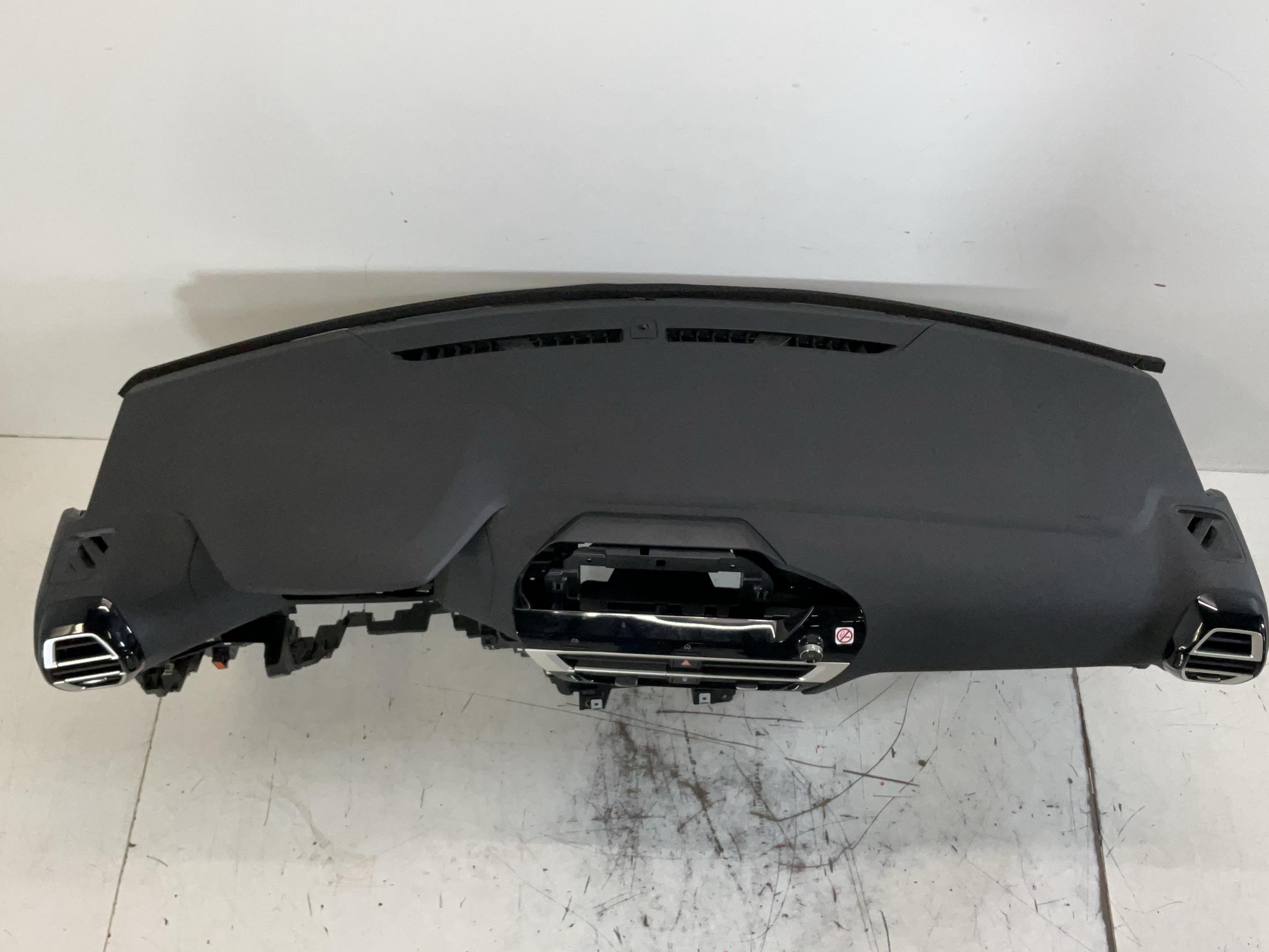 Tabloul de bord CITROEN C4 III (BA, BB, BC) 1.2 PureTech 130  96 kW  130 PS (10.2020-> )