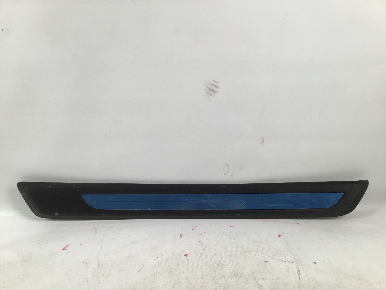 Baguette de seuil gauche TOYOTA Supra (DB) 3.0 GR  250 kW  340 PS (03.2019-> ) Baguette de seuil gauche TOYOTA Supra (DB) 3.0 GR  250 kW  340 PS (03.2019-> )