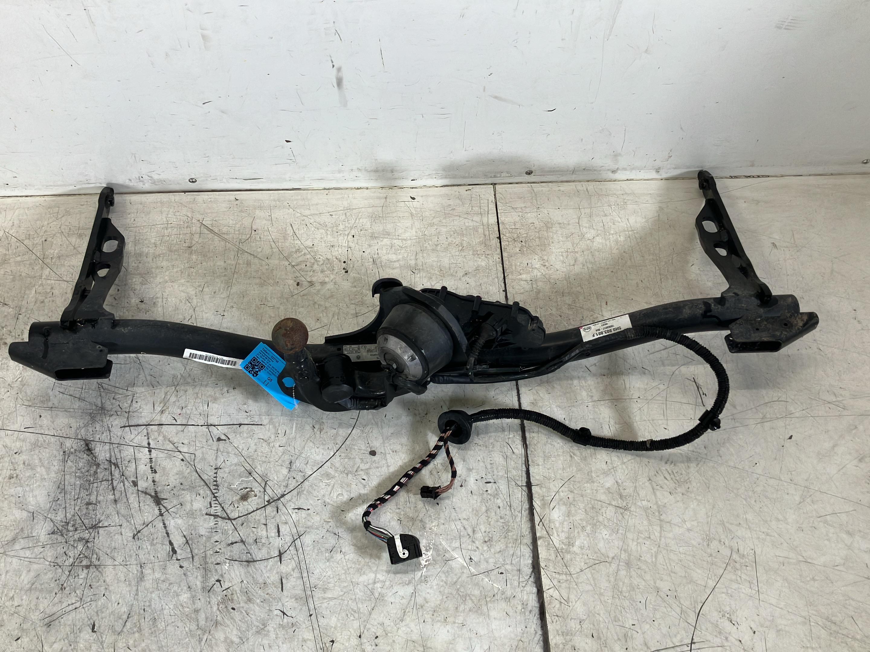 Anhängerkupplung VW Golf VIII (CD) 2.0 TDI GTD  147 kW  200 PS (09.2020-> )