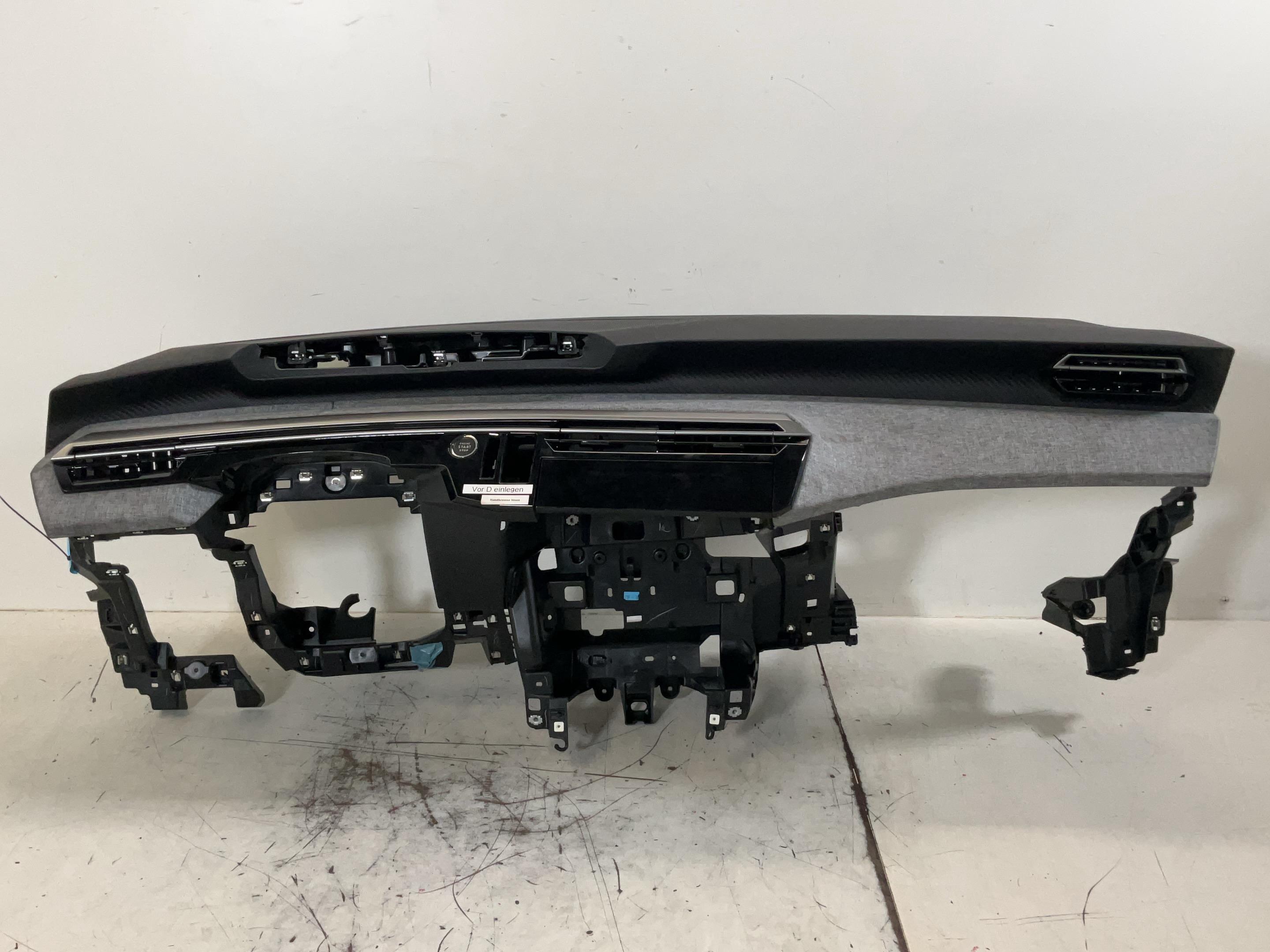 Dashboard PEUGEOT 3008 II (MC, MR, MJ, M4) 1.2 Hybrid 136  100 kW  136 PS (05.2023-> )