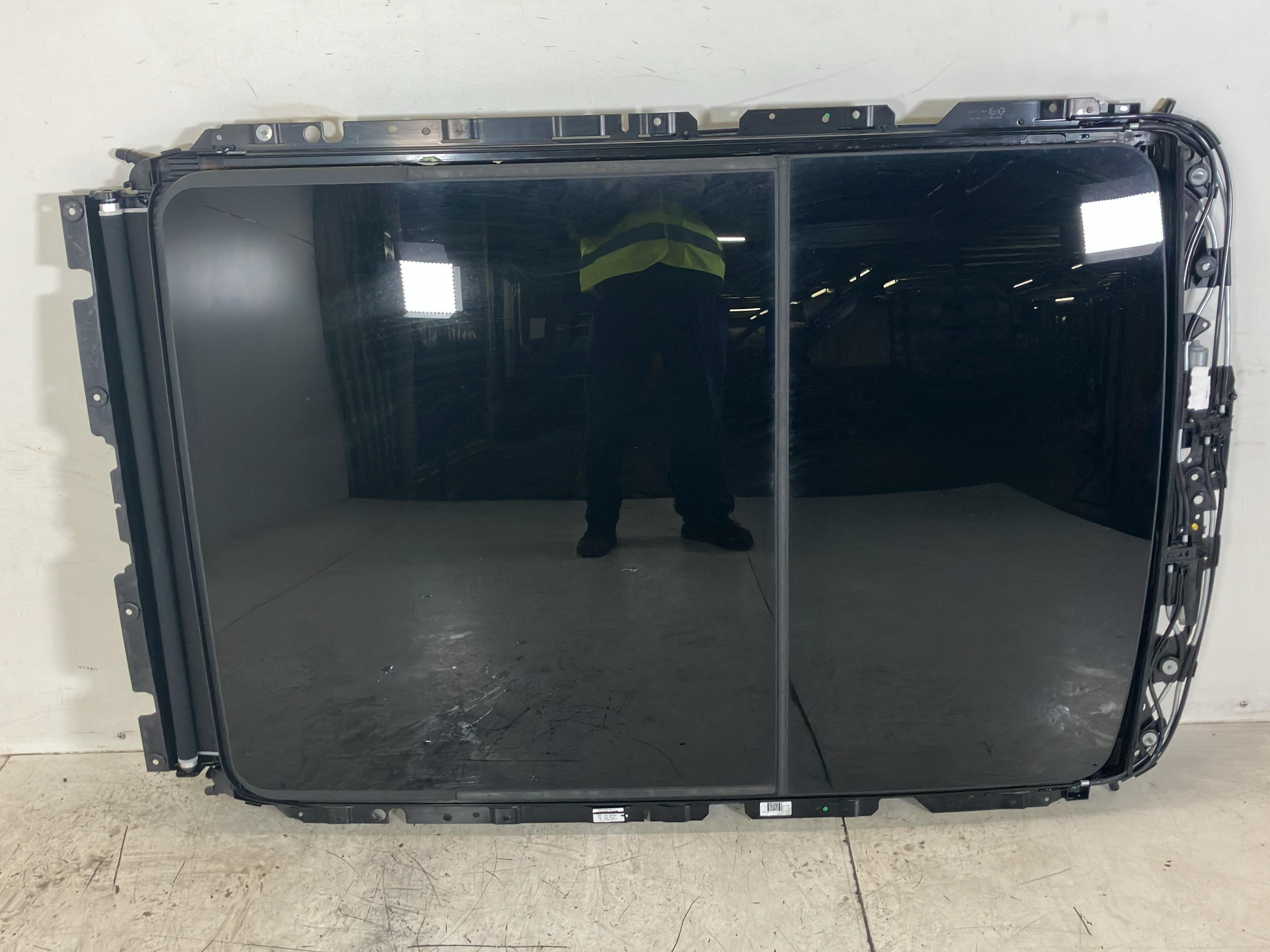 Panoramic roof BMW X5 (G05, F95) xDrive40d Mild-Hybrid  259 kW  352 PS (06.2023-> )