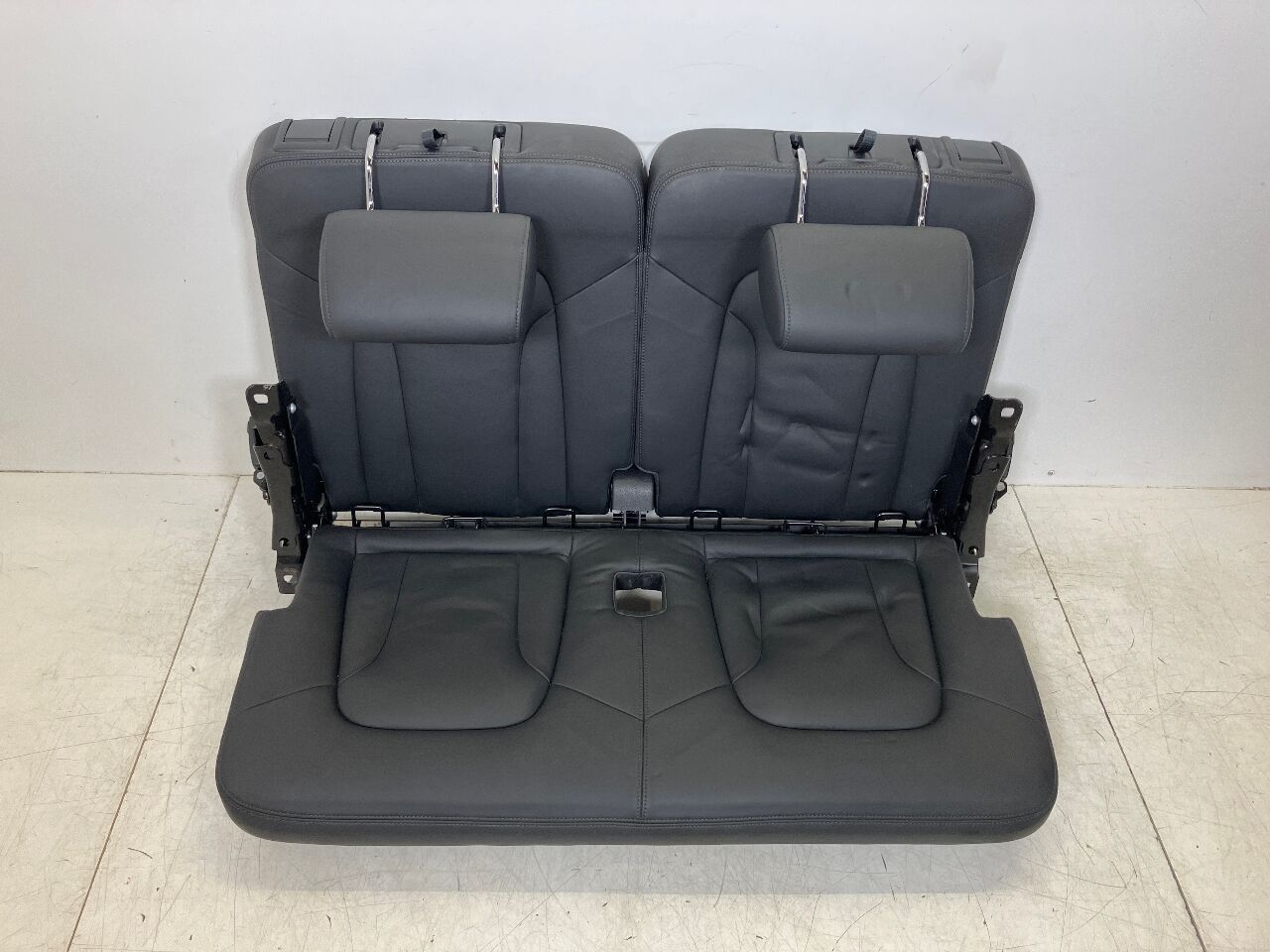 3. Sitzreihe AUDI Q7 (4L) 3.0 TFSI  245 kW  333 PS (05.2010-08.2015)