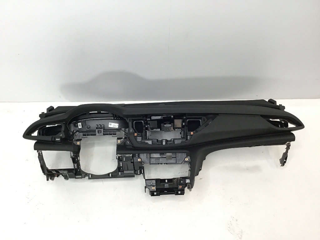 Car dashboard OPEL Insignia B Grand Sport (Z18) 1.4 Turbo  107 kW  145 PS (04.2020-> ) Car dashboard OPEL Insignia B Grand Sport (Z18) 1.4 Turbo  107 kW  145 PS (04.2020-> )