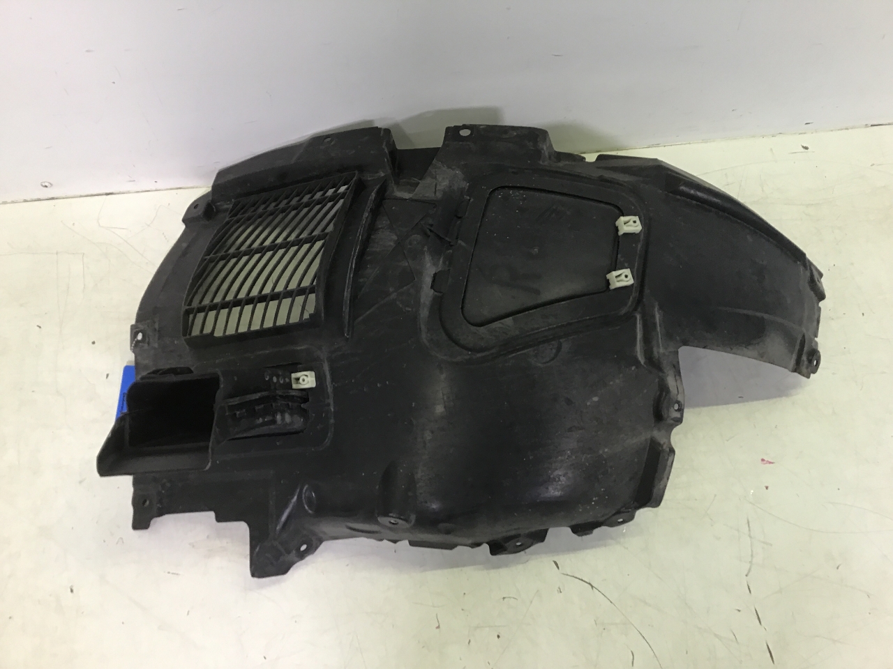 Wheel house right front BMW 6er Coupe (F13) 640i xDrive  235 kW  320 PS (03.2013-10.2017)