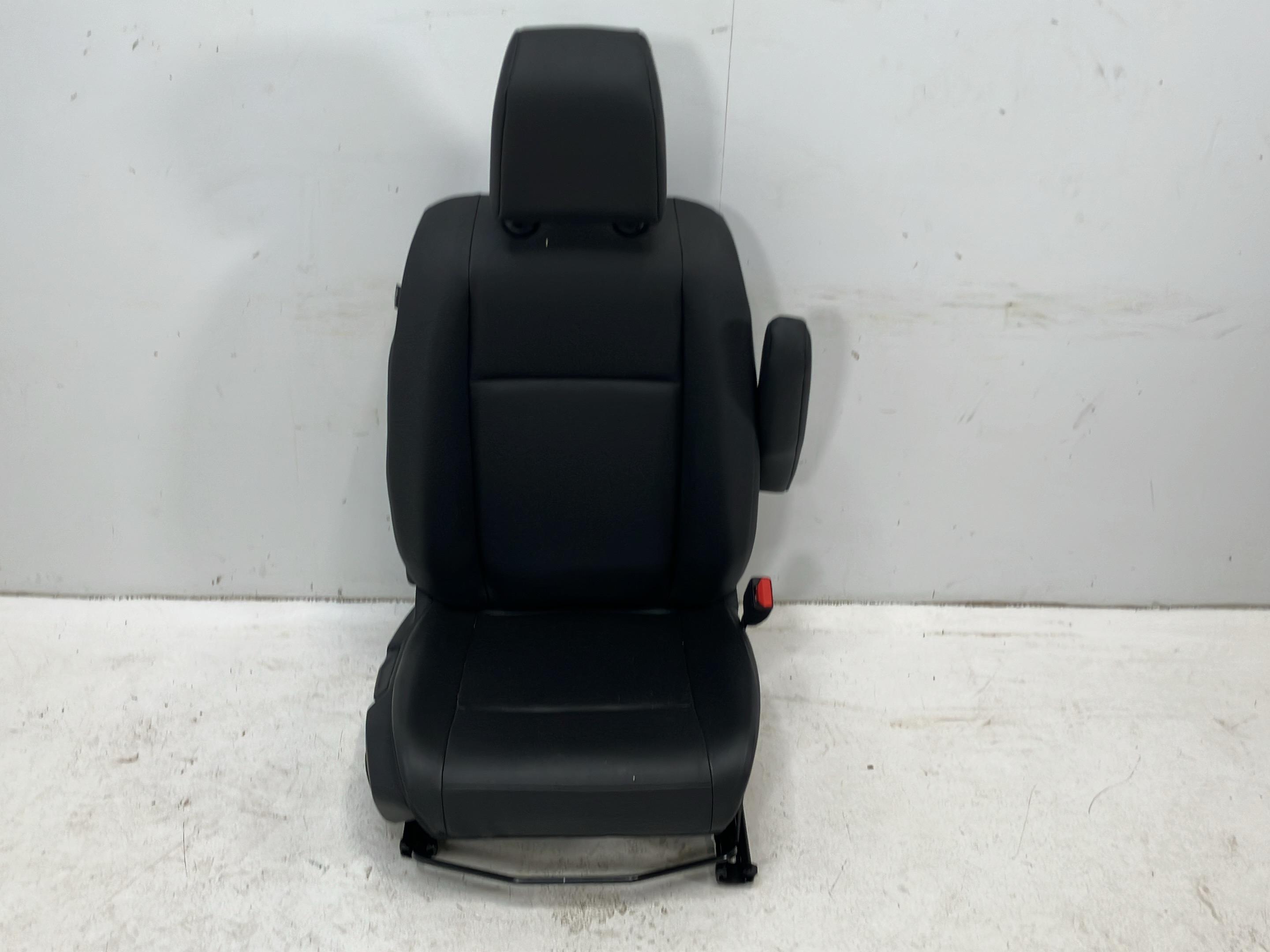 Seat right front PEUGEOT Expert III Kasten (V) E-Expert Hydrogen  100 kW  136 PS (10.2024-> )