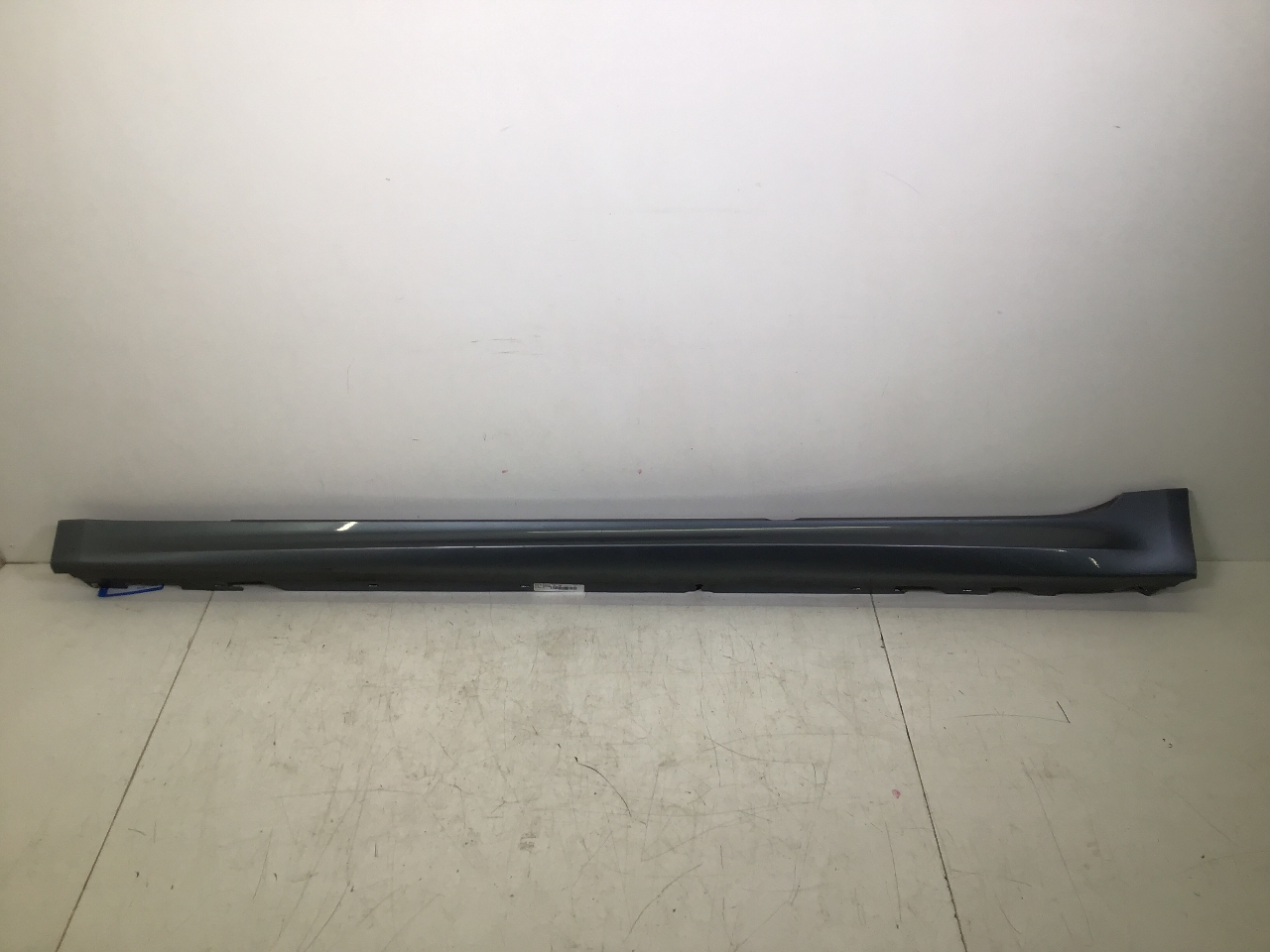 Verkleidung Schweller links BMW 5er (G30, F90) 520d  140 kW  190 PS (09.2016-> ) Verkleidung Schweller links BMW 5er (G30, F90) 520d  140 kW  190 PS (09.2016-> )