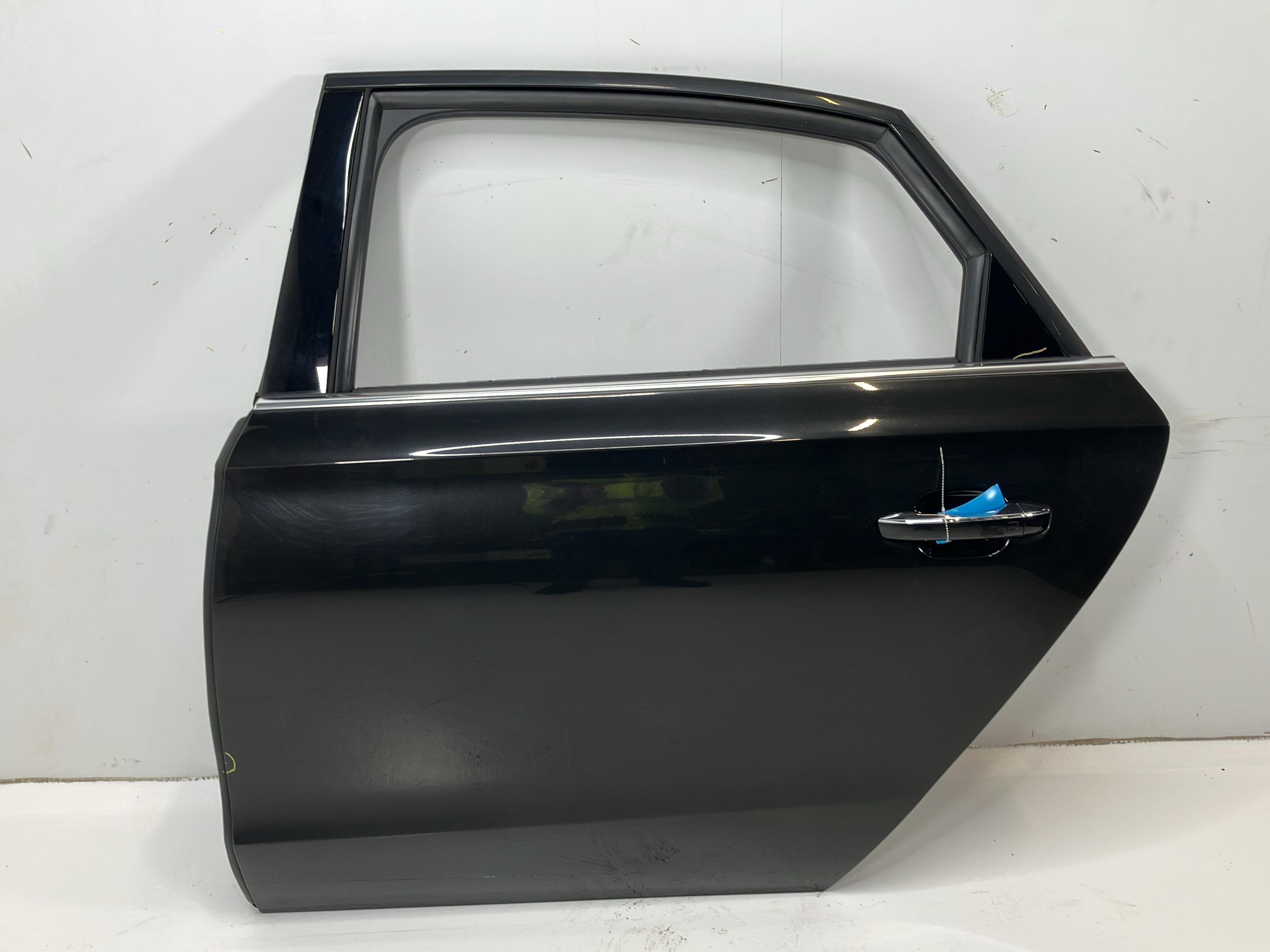 Door left rear AUDI A8 (4H) 3.0 TDI quattro  190 kW  258 PS (10.2013-01.2018)
