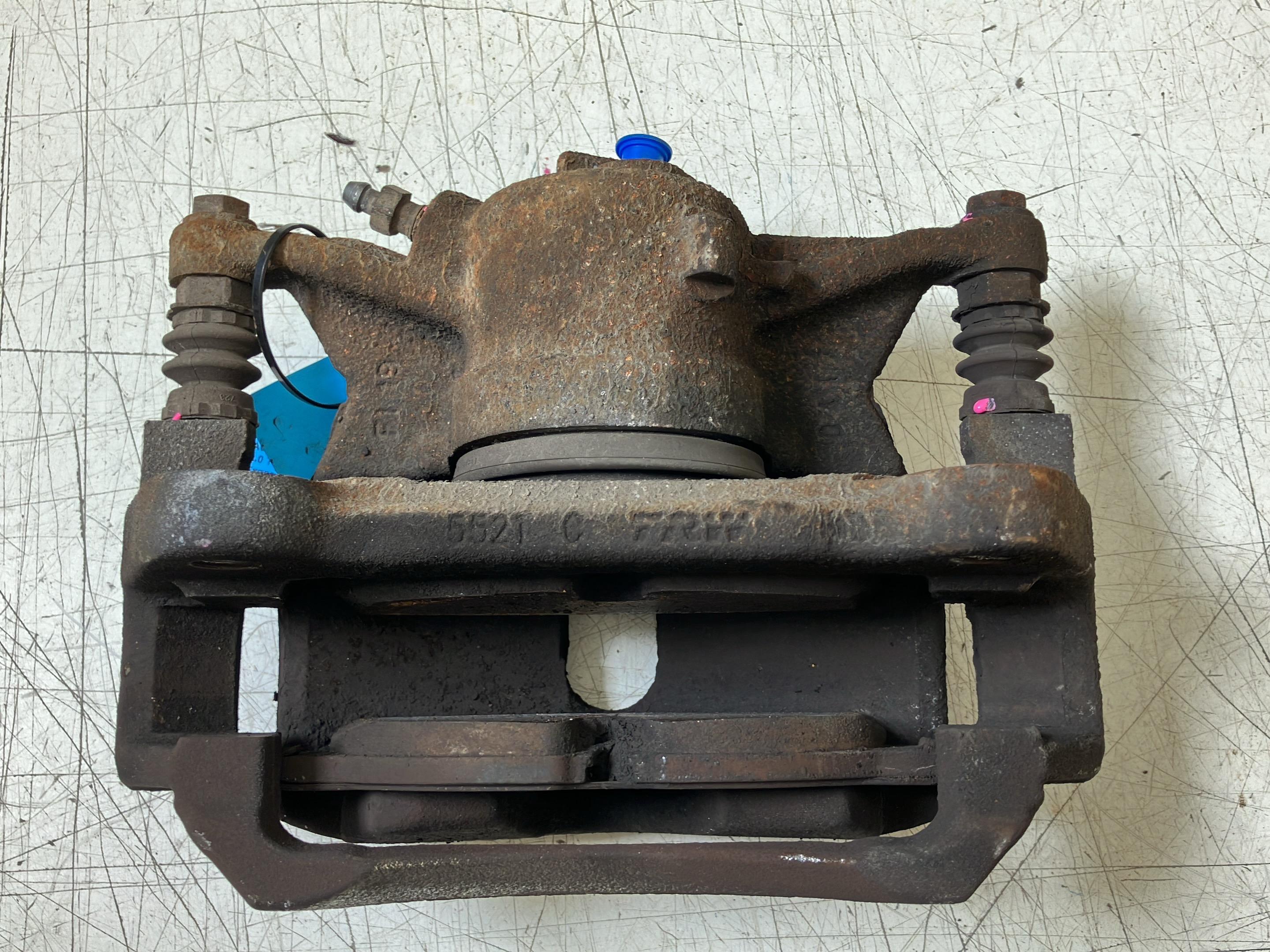 Bremssattel links vorne AUDI A3 Sportback (8V) 1.0 TFSI  85 kW  115 PS (07.2016-> )