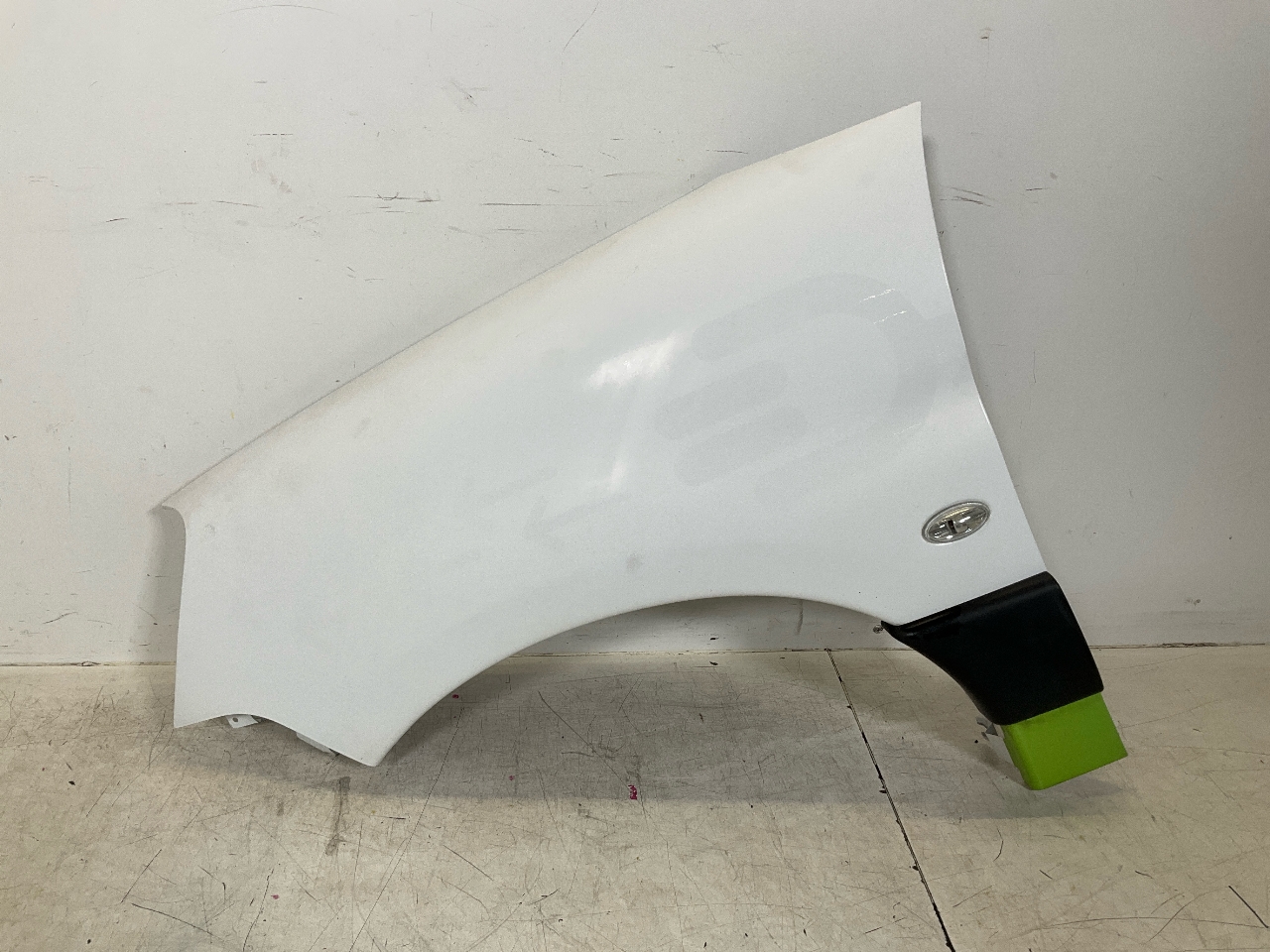 Kotflügel links vorne CITROEN Berlingo I Kasten (M) Electric  42 kW  57 PS (01.2010-12.2010) Kotflügel links vorne CITROEN Berlingo I Kasten (M) Electric  42 kW  57 PS (01.2010-12.2010)