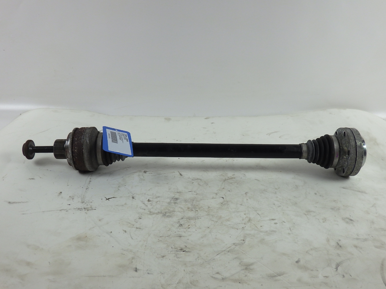 Arbre d'entraînement arrière droit AUDI Q5 (FY) 3.0 TDI quattro  210 kW  286 PS (07.2017-> ) Arbre d'entraînement arrière droit AUDI Q5 (FY) 3.0 TDI quattro  210 kW  286 PS (07.2017-> )