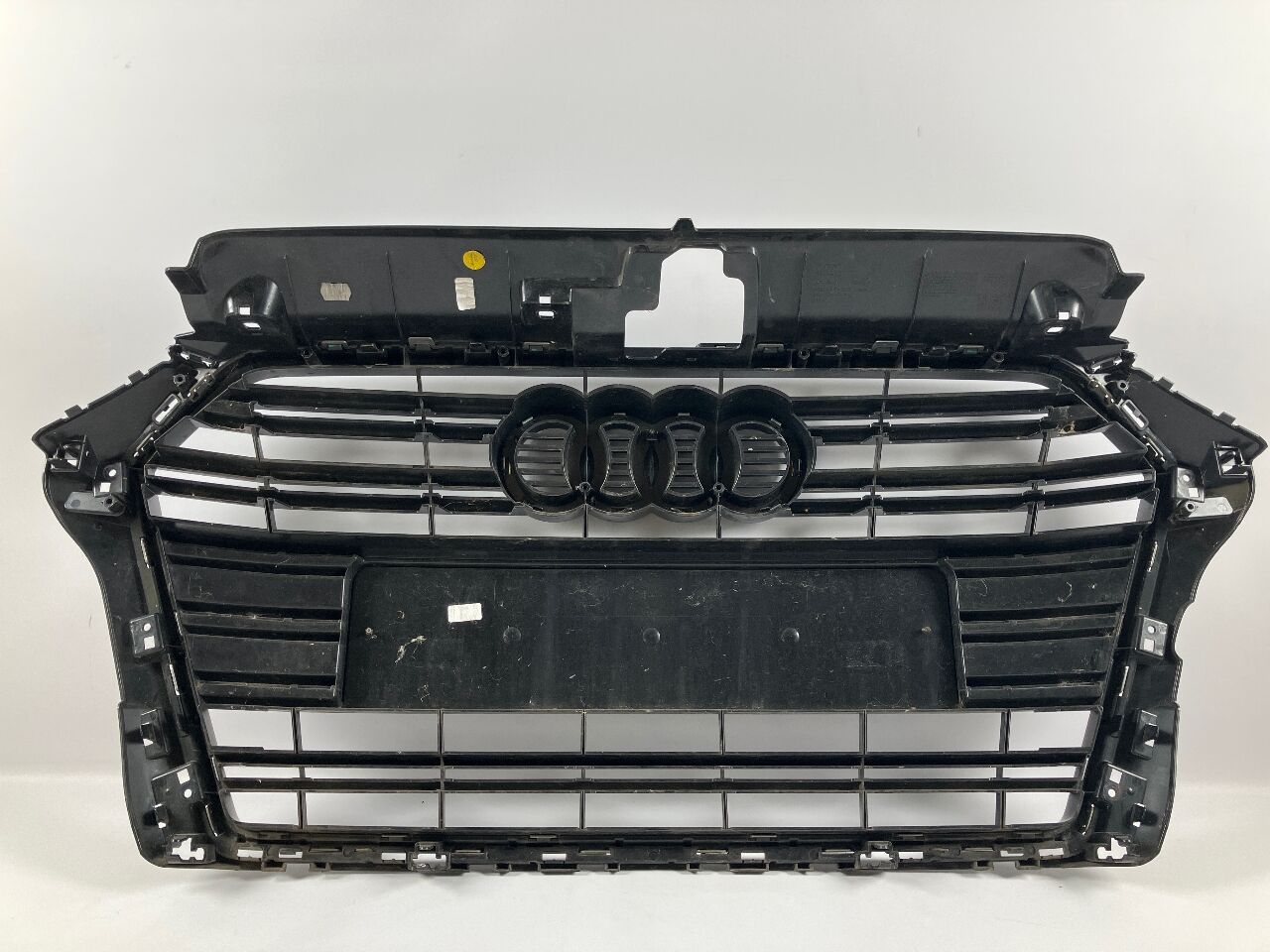 Radiator grille AUDI A3 Sportback (8V) 1.0 TFSI  85 kW  115 PS (07.2016-> )