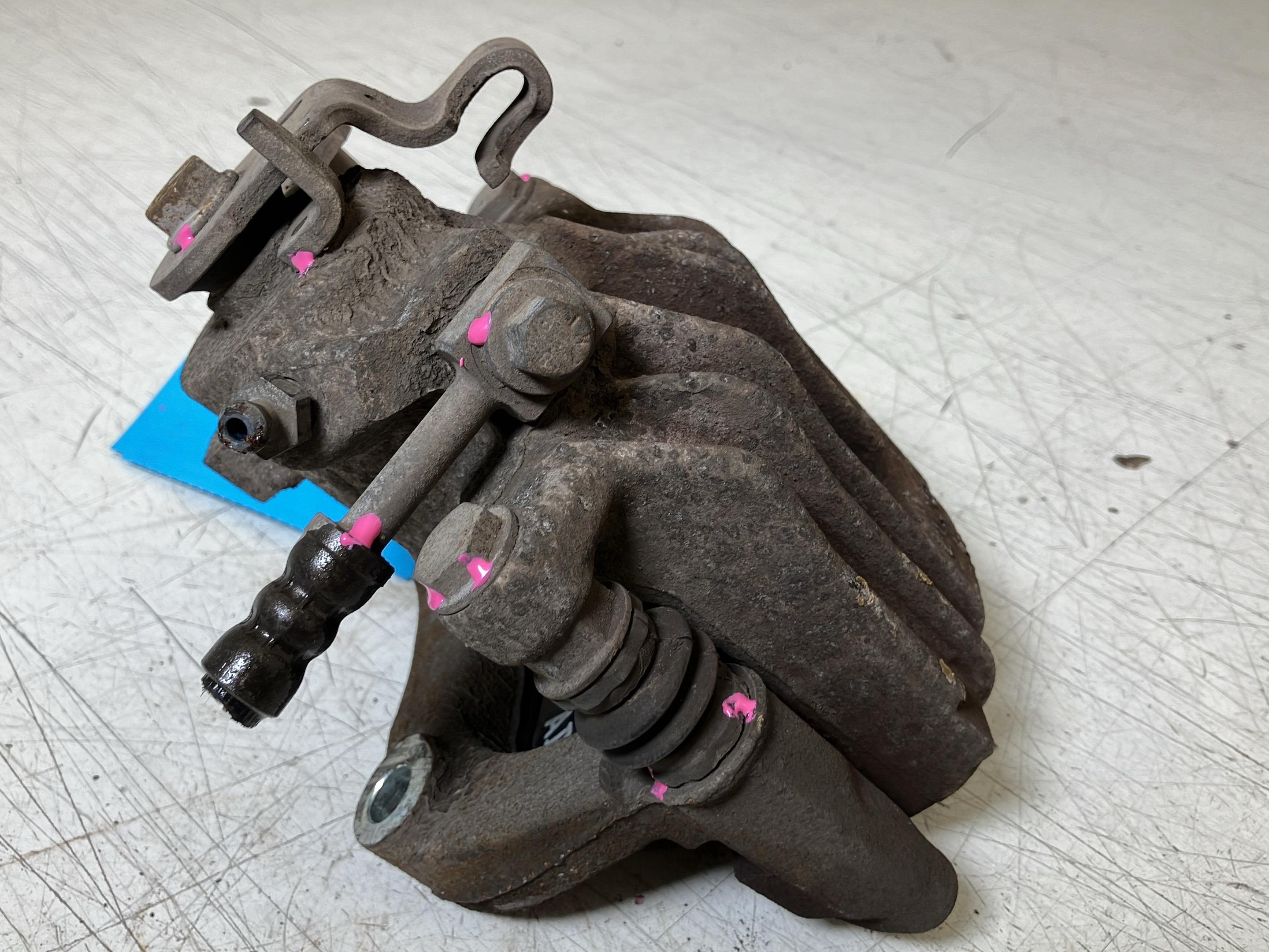 Bremssattel links hinten VW Polo V (6R, 6C) 2.0 R WCR  162 kW  220 PS (08.2013-> )