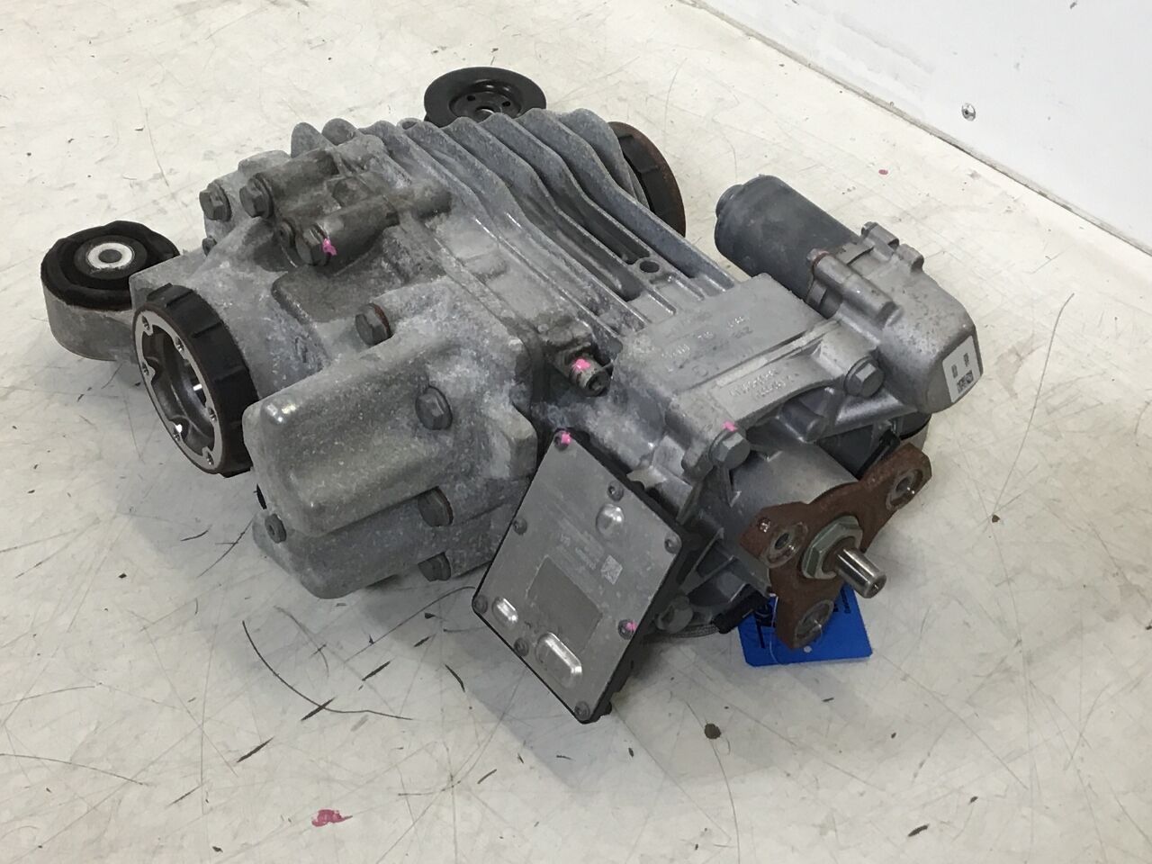 Rear axle gearbox AUDI Q3 (F3) 45 TFSI quattro  169 kW  230 PS (07.2018-> )