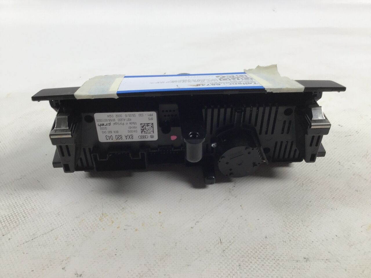 Heater console AUDI A1 (8X) 1.4 TDI  66 kW  90 PS (11.2014-10.2018)