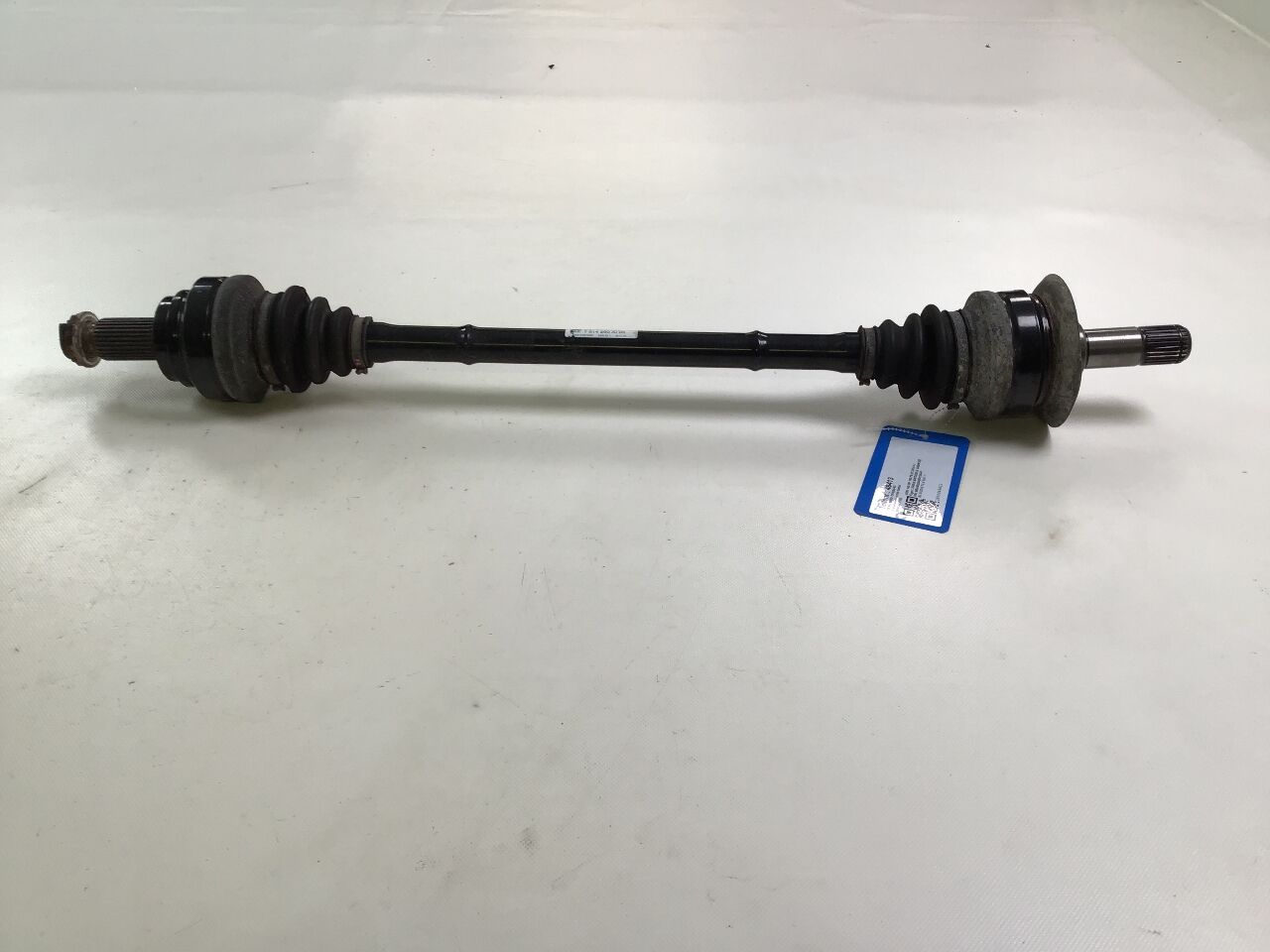 Drive shaft right rear BMW 5er (F10) 520d  140 kW  190 PS (07.2014-10.2016)