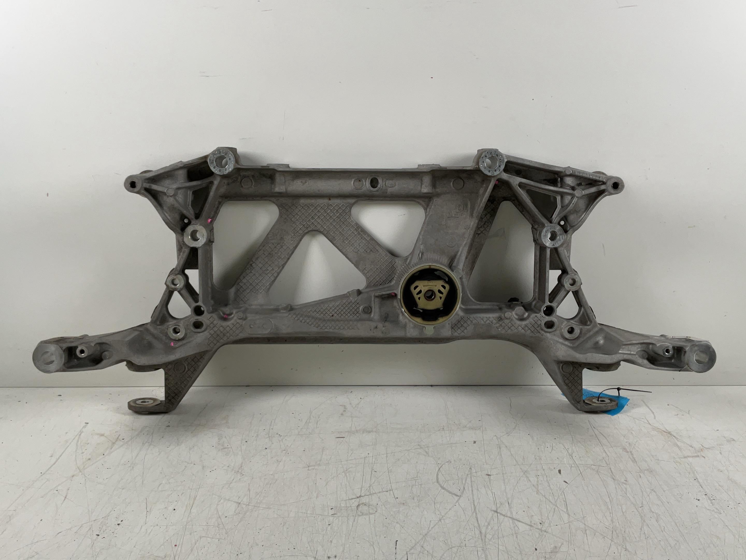 Front axle carrier AUDI A3 Sportback (8V) 1.2 TFSI  81 kW  110 PS (05.2014-> )